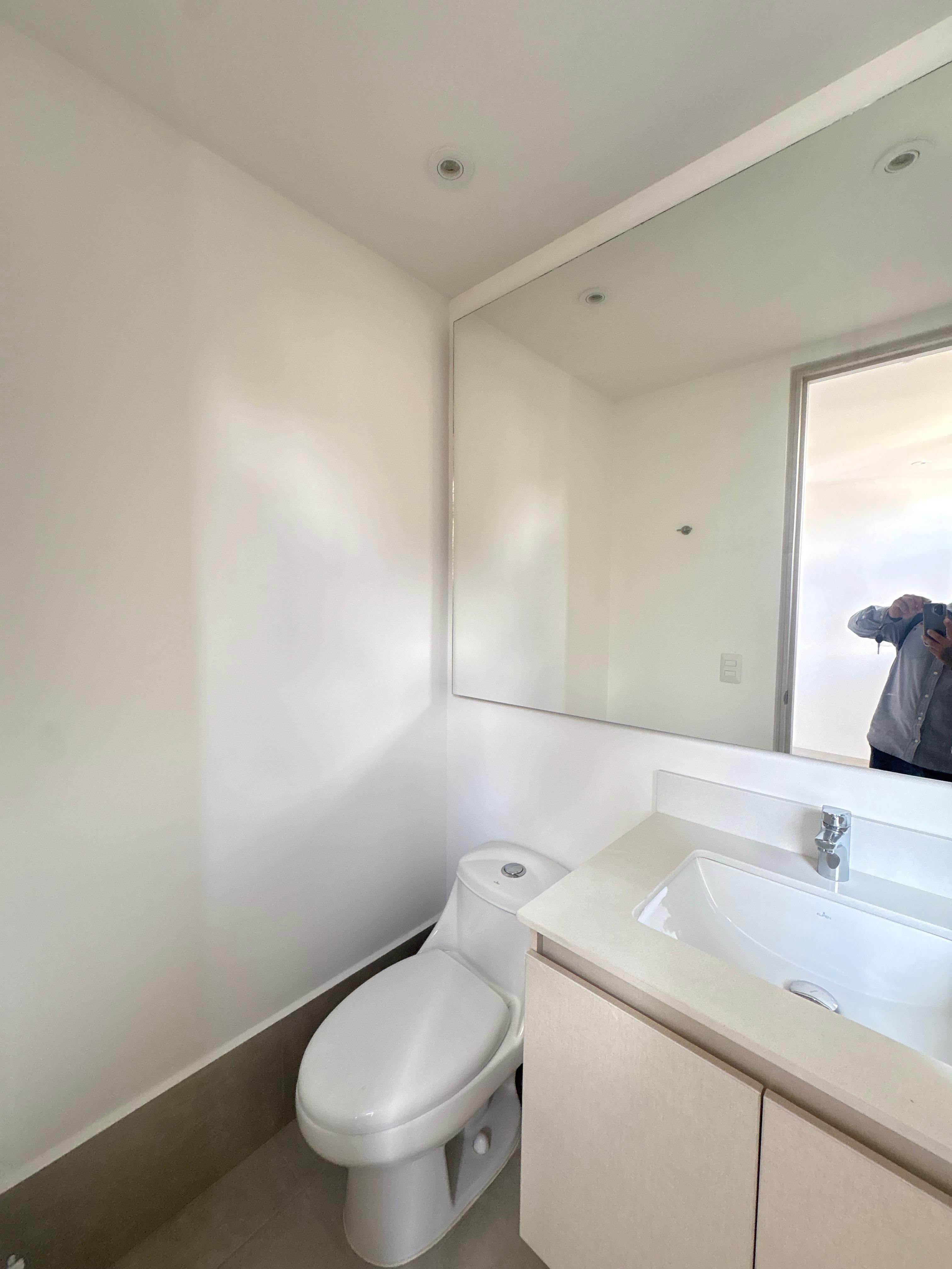 ARRIENDO APARTAMENTO, POBLADO CASTROPOL