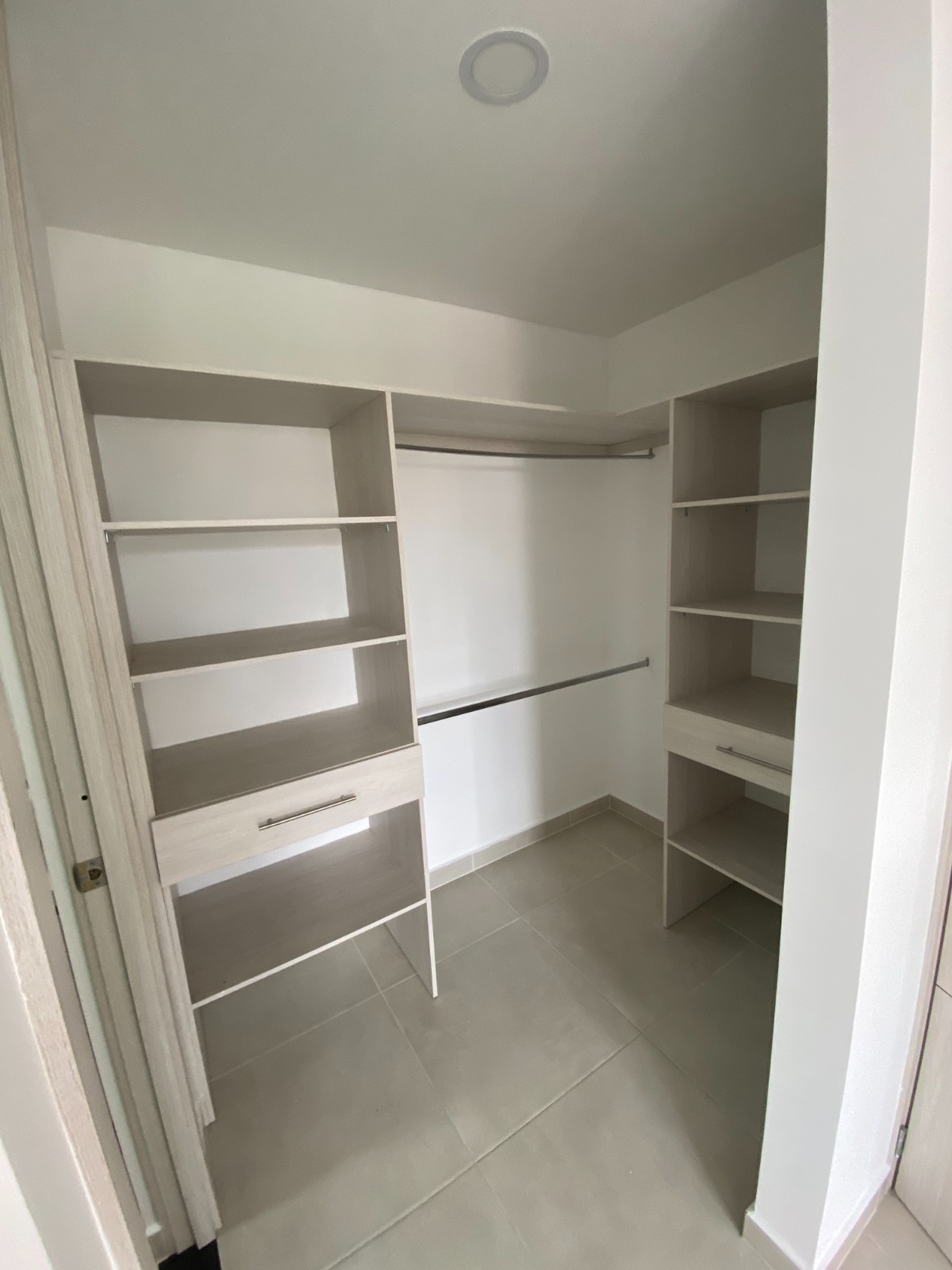 ARRIENDO APARTAMENTO, CASTELLANA