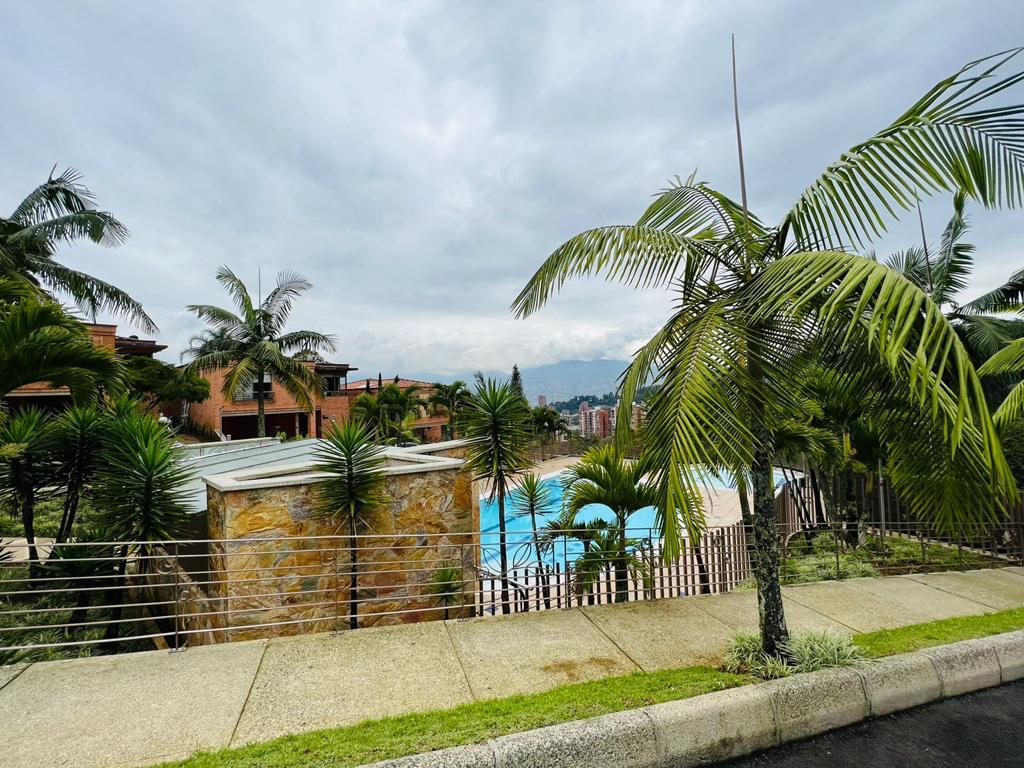VENTA CASA  - POBLADO