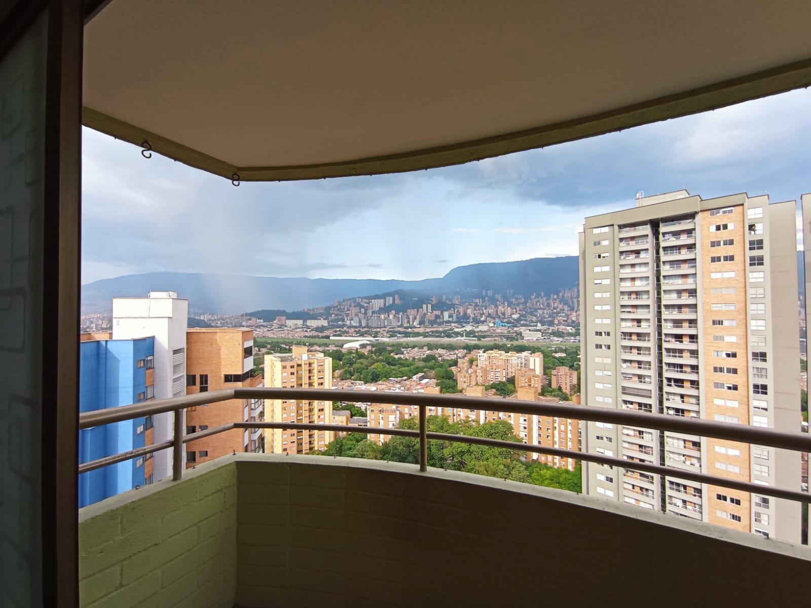 ARRIENDO APARTAMENTO - LOMA LOS BERNAL