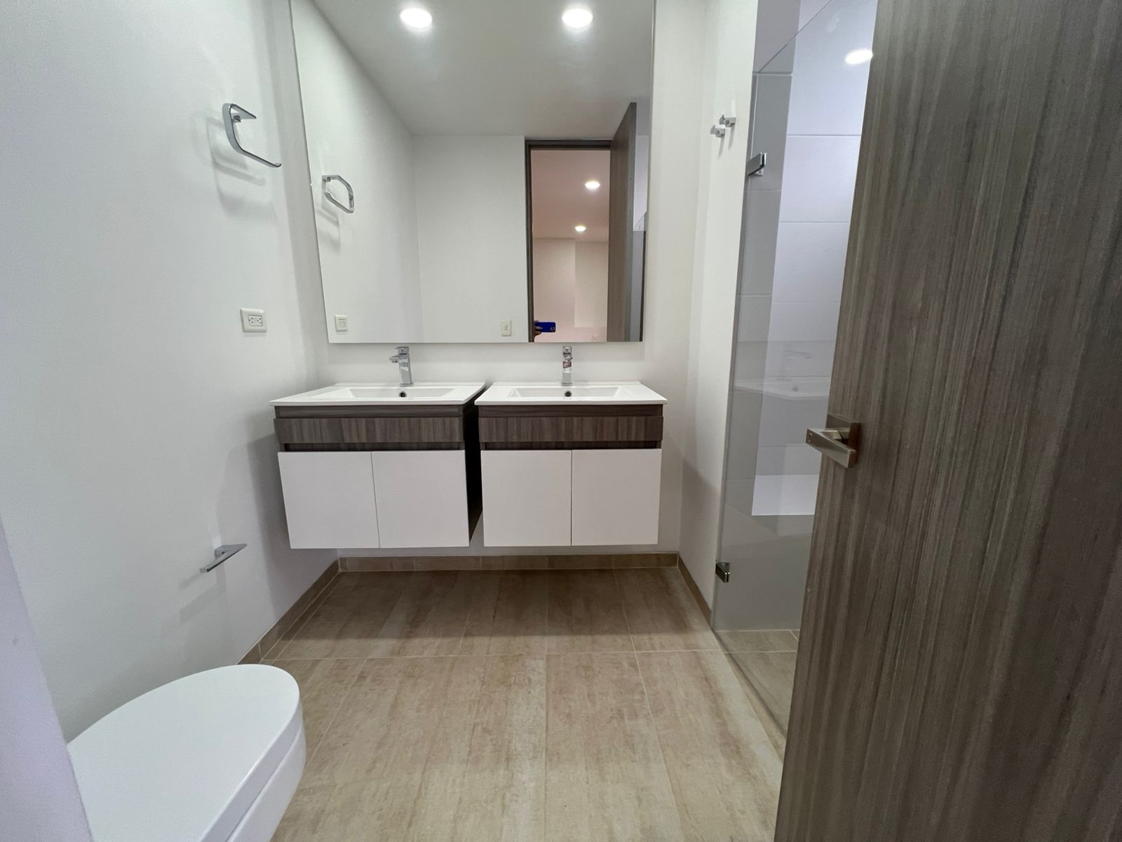 ARRIENDO APARTAMENTO - ENVIGADO SECTOR LOMA DE LAS BRUJAS