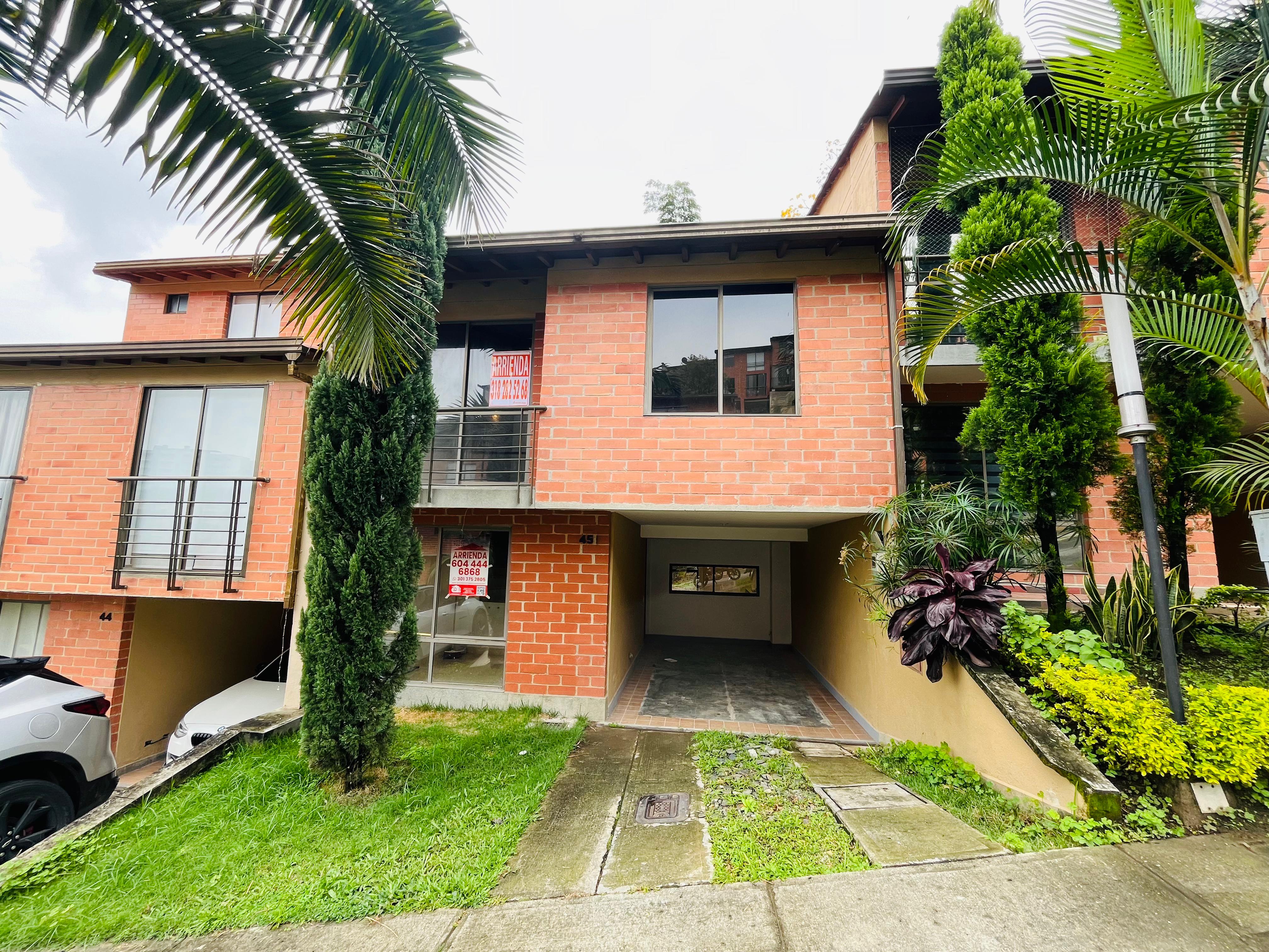 ARRIENDO CASA - ENVIGADO LAS ANTILLAS