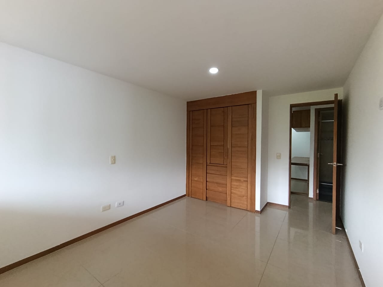 ARRIENDO APARTAMENTO - SABANETA LAS LOMITAS