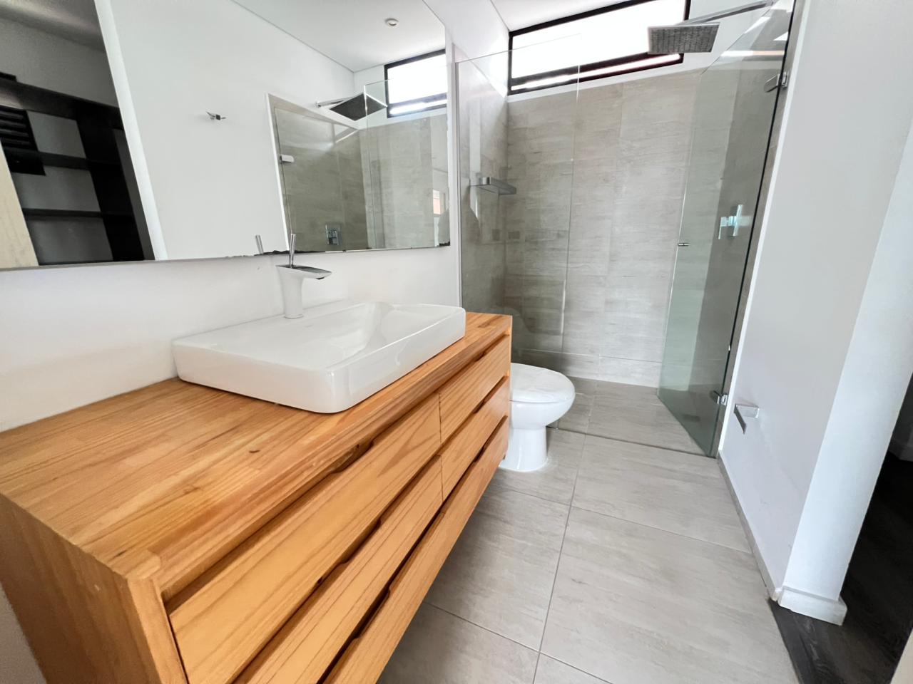 ARRIENDO APARTAESTUDIO - ENVIGADO LOMA DE LAS BRUJAS