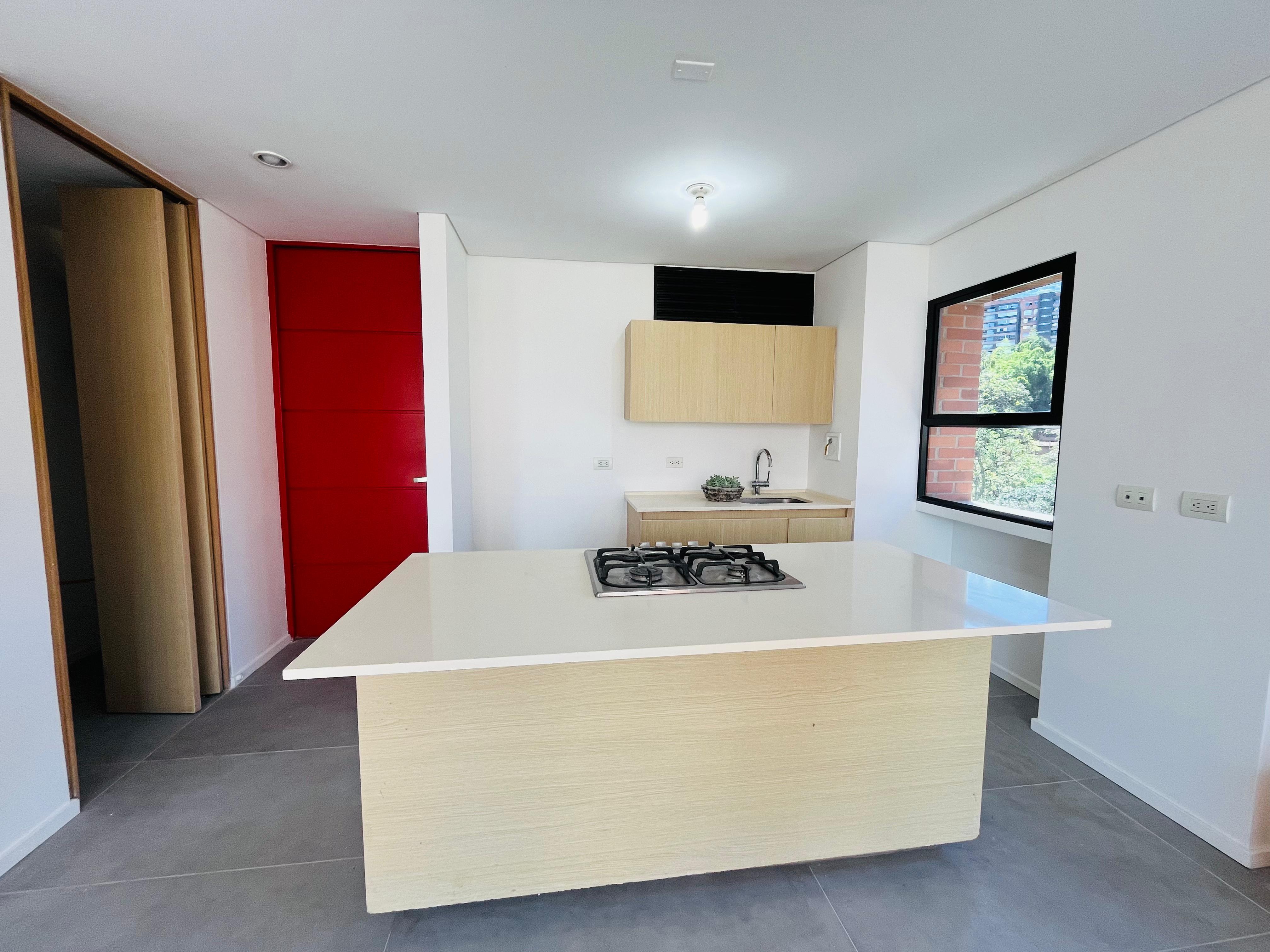 ARRIENDO APARTAESTUDIO - ENVIGADO LOMA DE LAS BRUJAS
