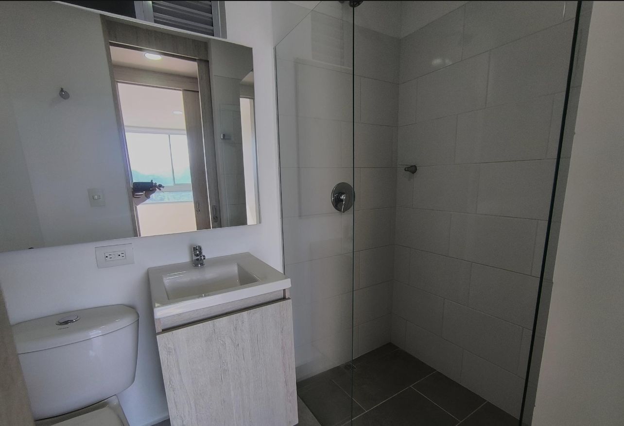 VE NTA  APARTAMENTO - SABANETA LAS LOMITAS