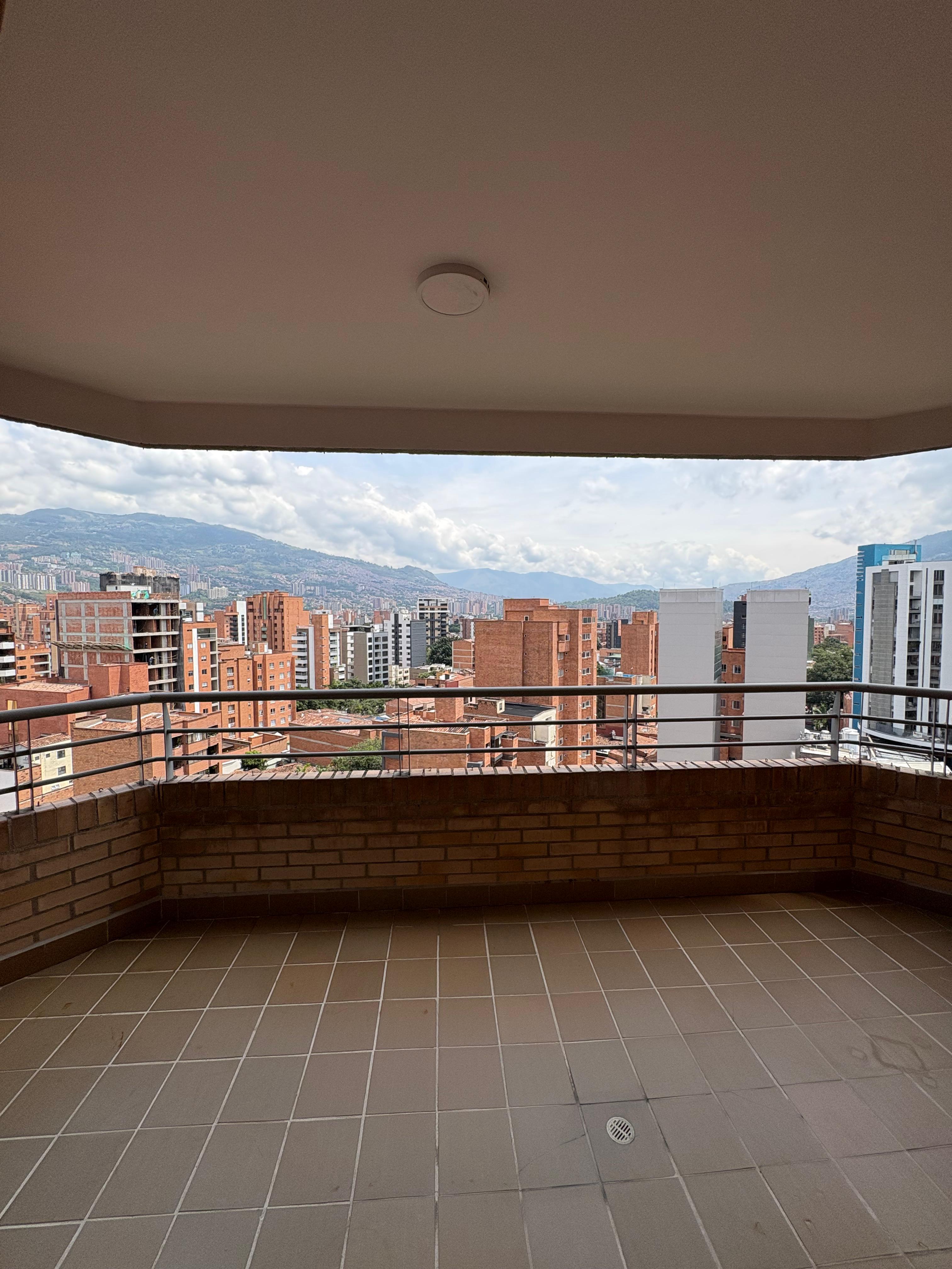 ARRIENDO APARTAMENTO, LAURELES