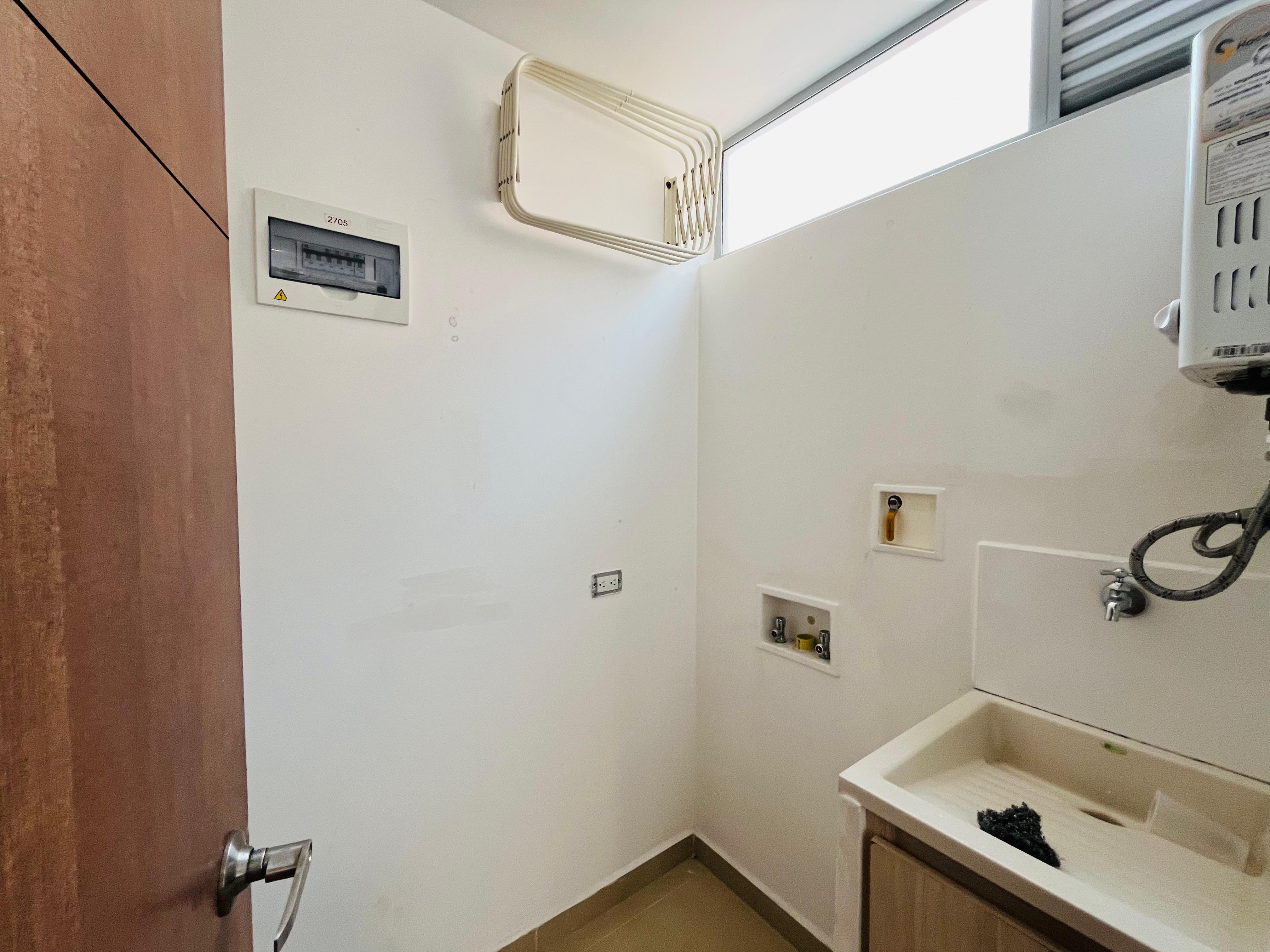 ARRIENDO APARTAESTUDIO - POBLADO LOS GONZALEZ