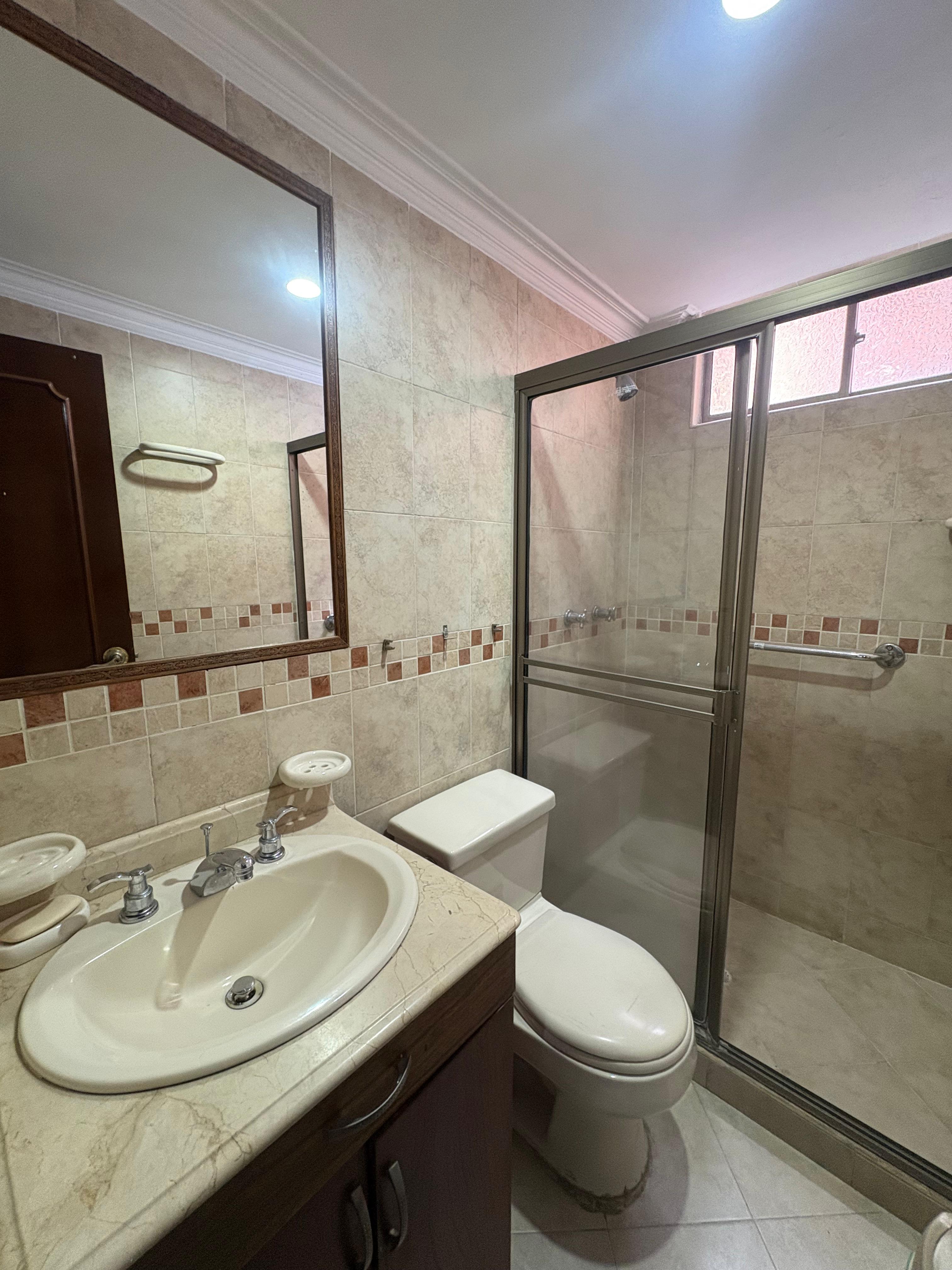 ARRIENDO APARTAMENTO, CONQUISTADORES