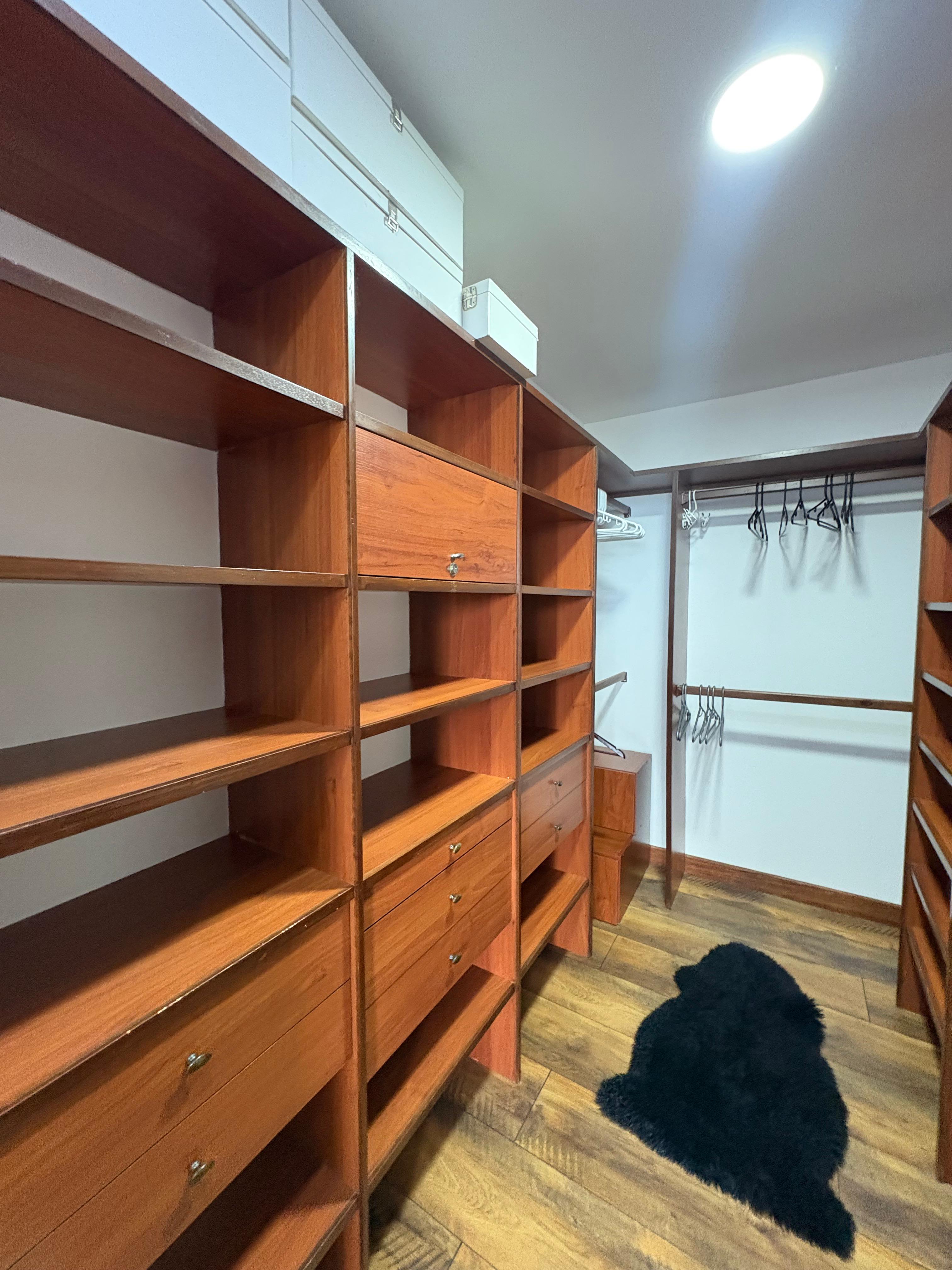 ARRIENDO APARTAMENTO POBLADO CALERA, AMOBLADO Y DESOCUPADO