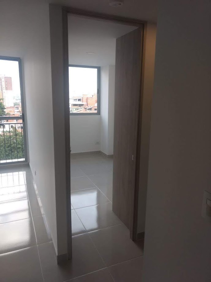 ARRIENDO APARTAMENTO  - LOMA DE LOS BERNAL