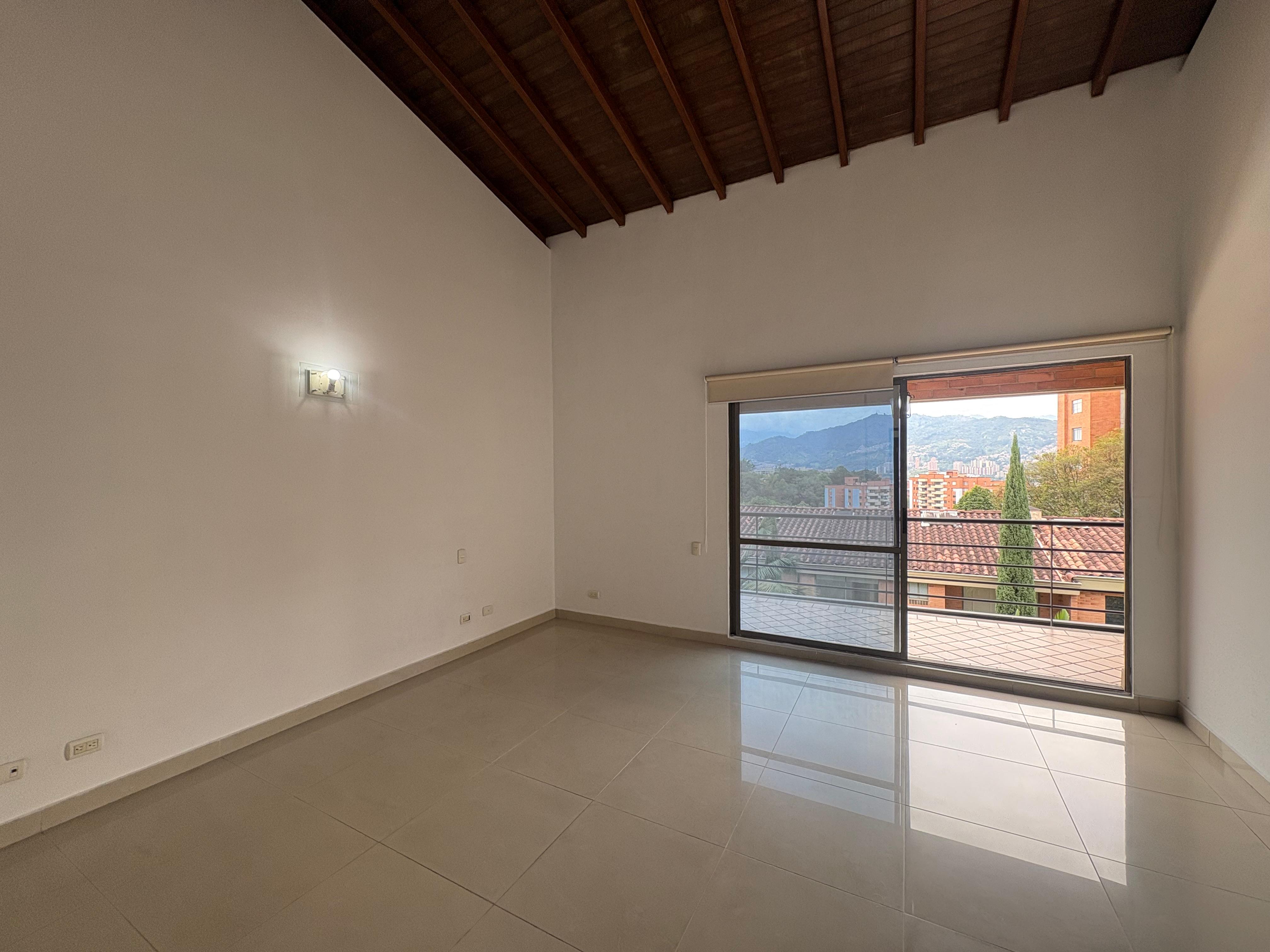 ARRIENDO CASA ENVIGADO BENEDICTINOS