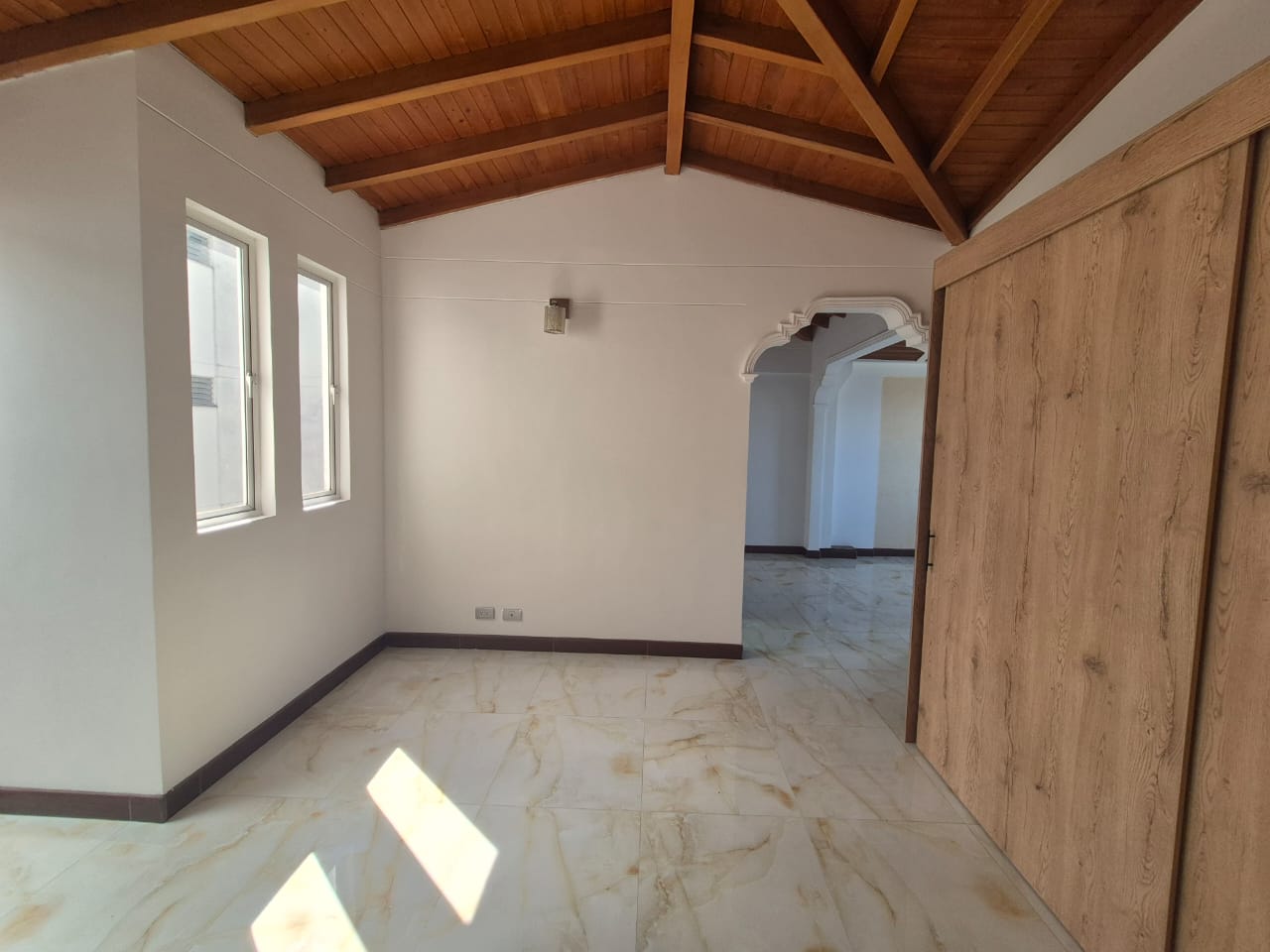 ARRIENDO APARTAMENTO DUPLEX POBLADO PALMAS