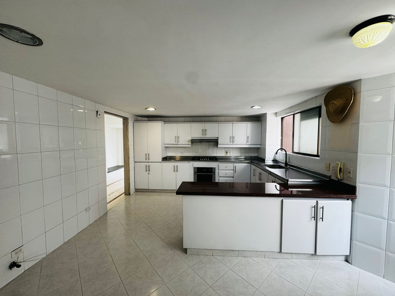 ARRIENDO APARTAMENTO - POBLADO