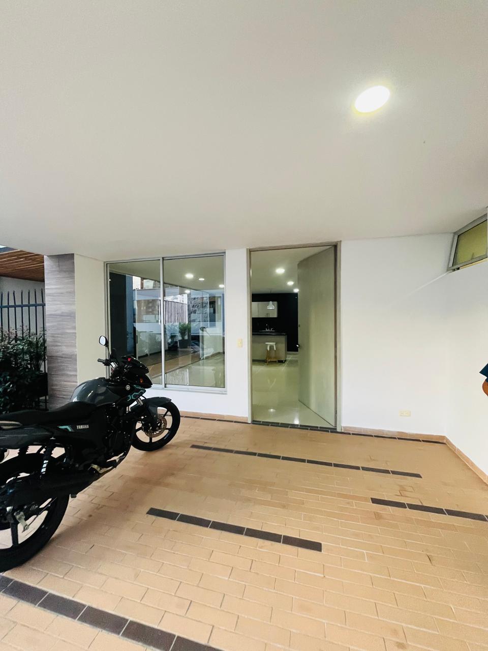 ARRIENDO CASA, ENVIGADO INTERMEDIA