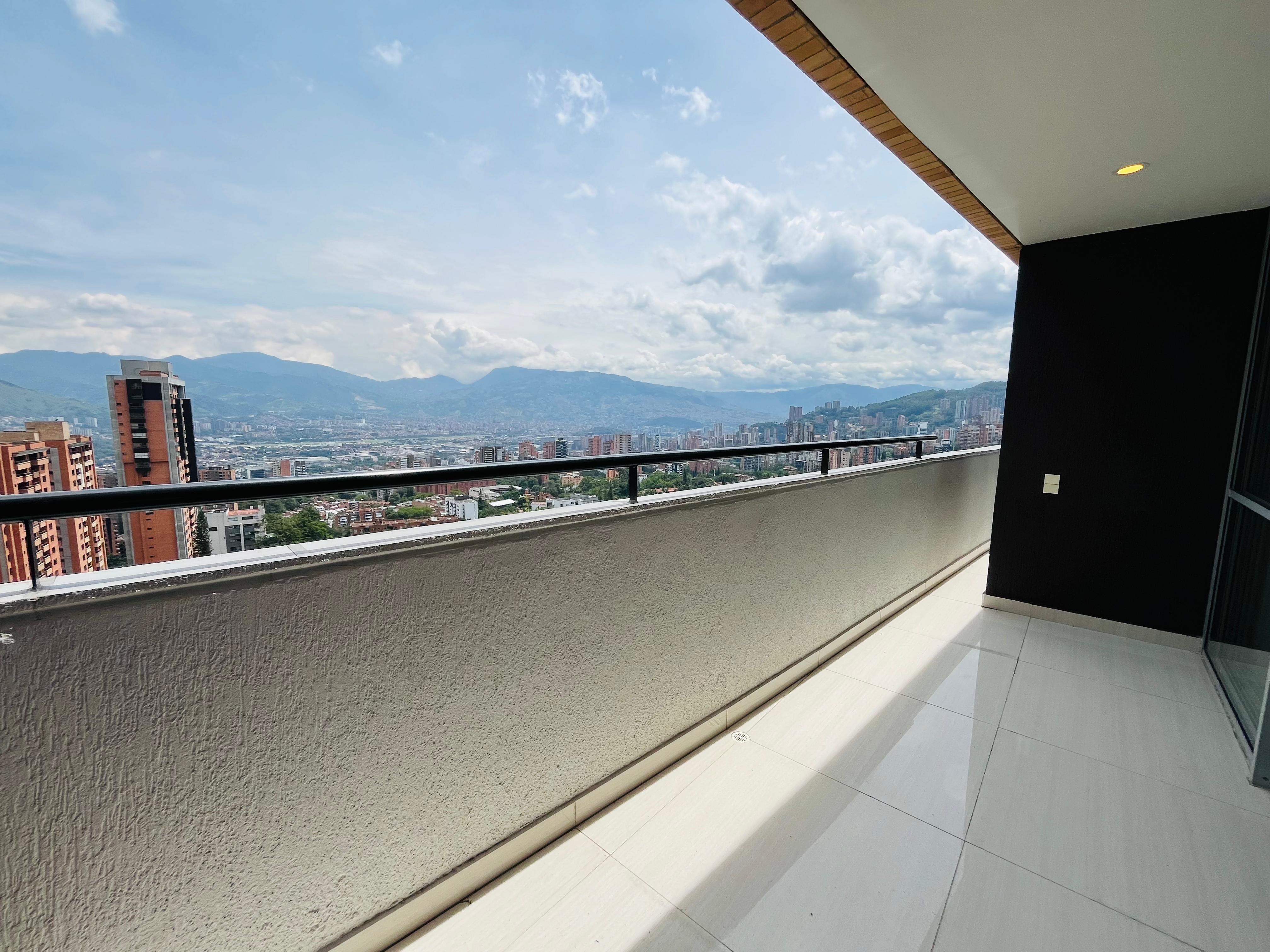 ARRIENDO APARTAMENTO - POBLADO LOS GONZALEZ