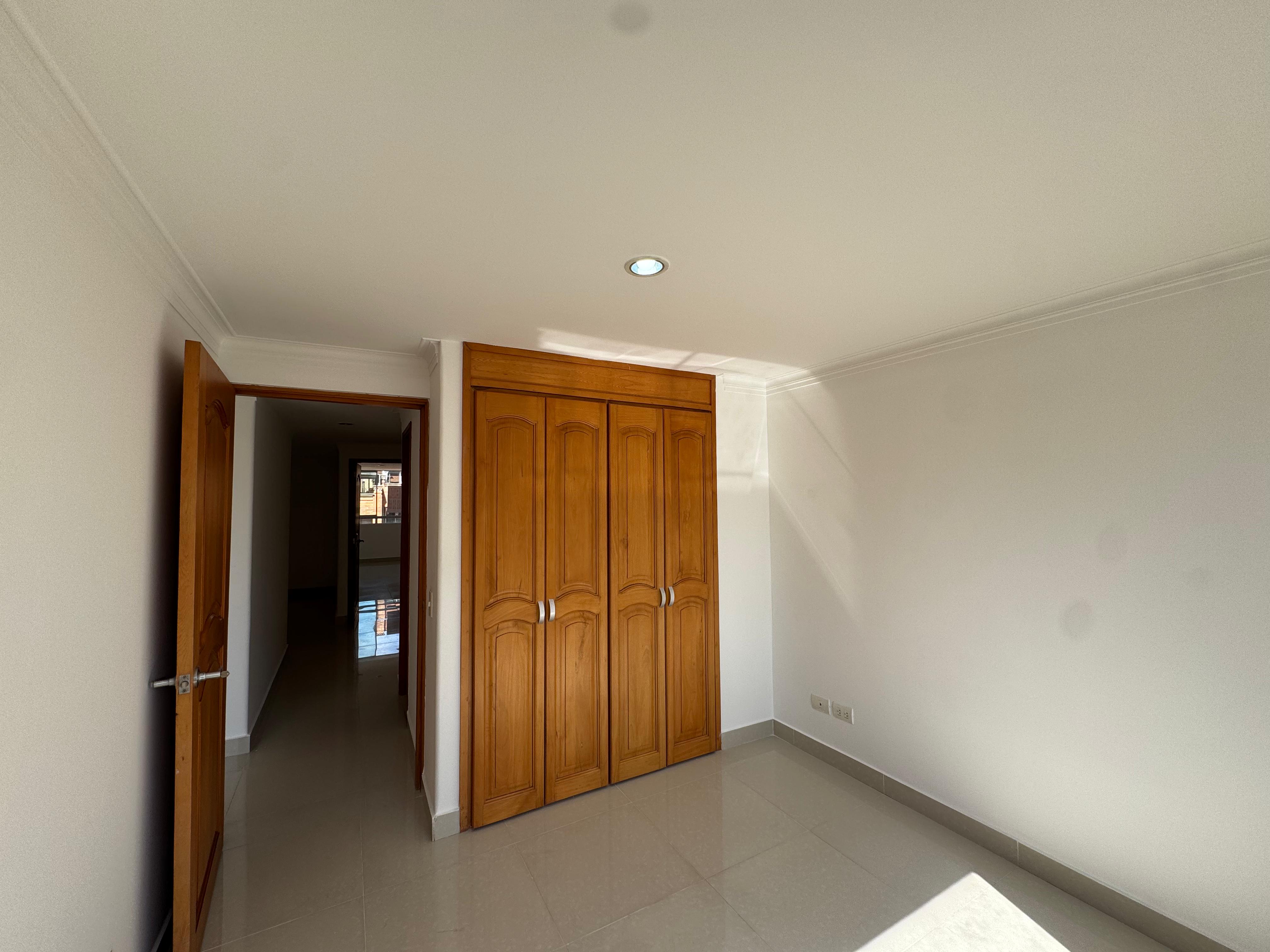 ARRIENDO APARTAMENTO - LAURELES