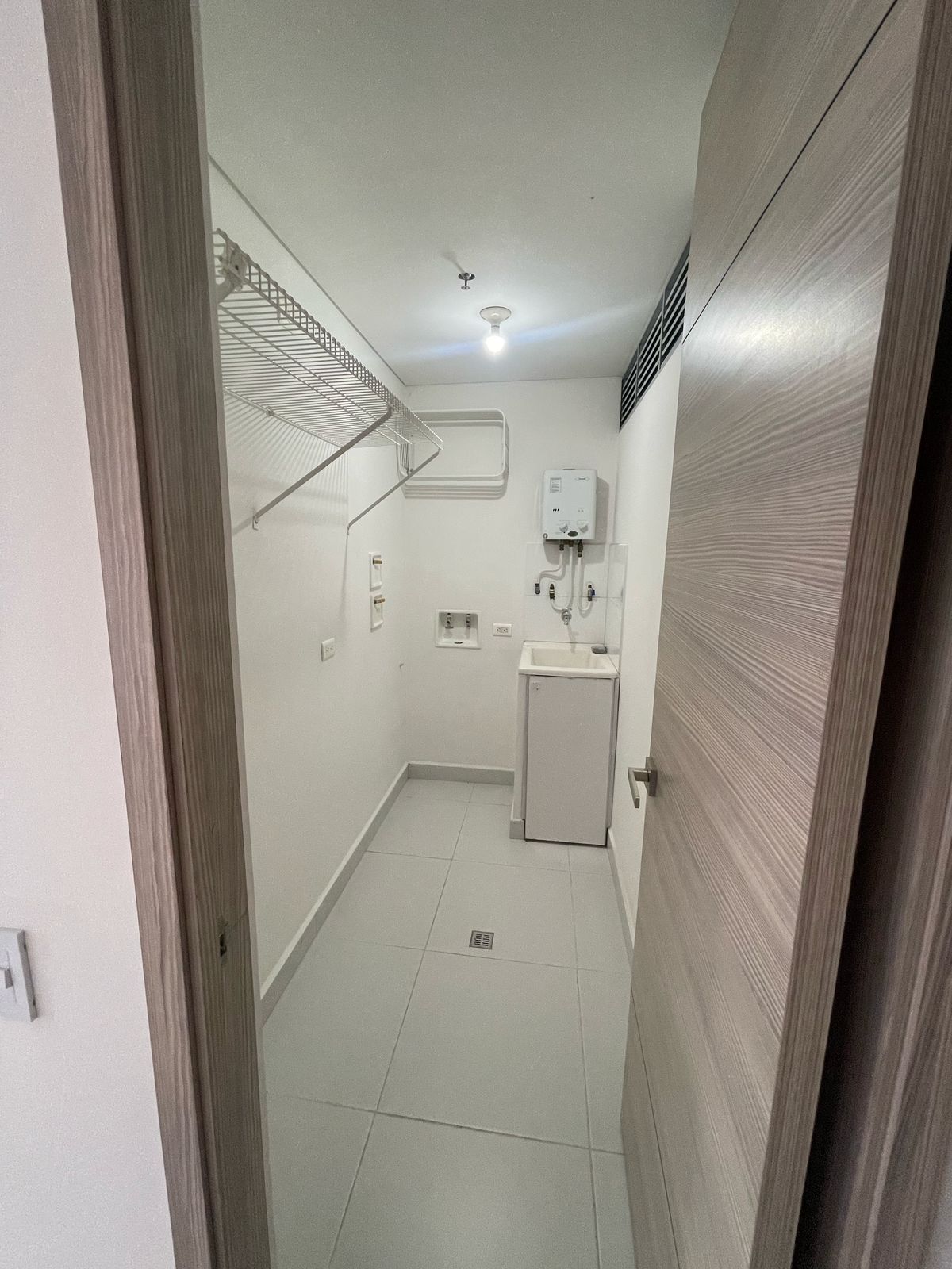 ARRIENDO APARTAMENTO - POBLADO CASTROPOL