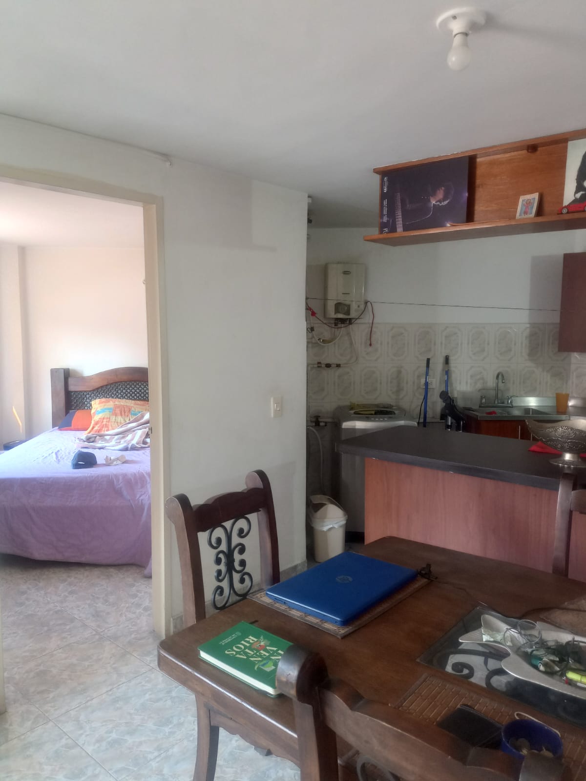 ARRIENDO APARTAESTUDIO - LAURELES BULEVAR