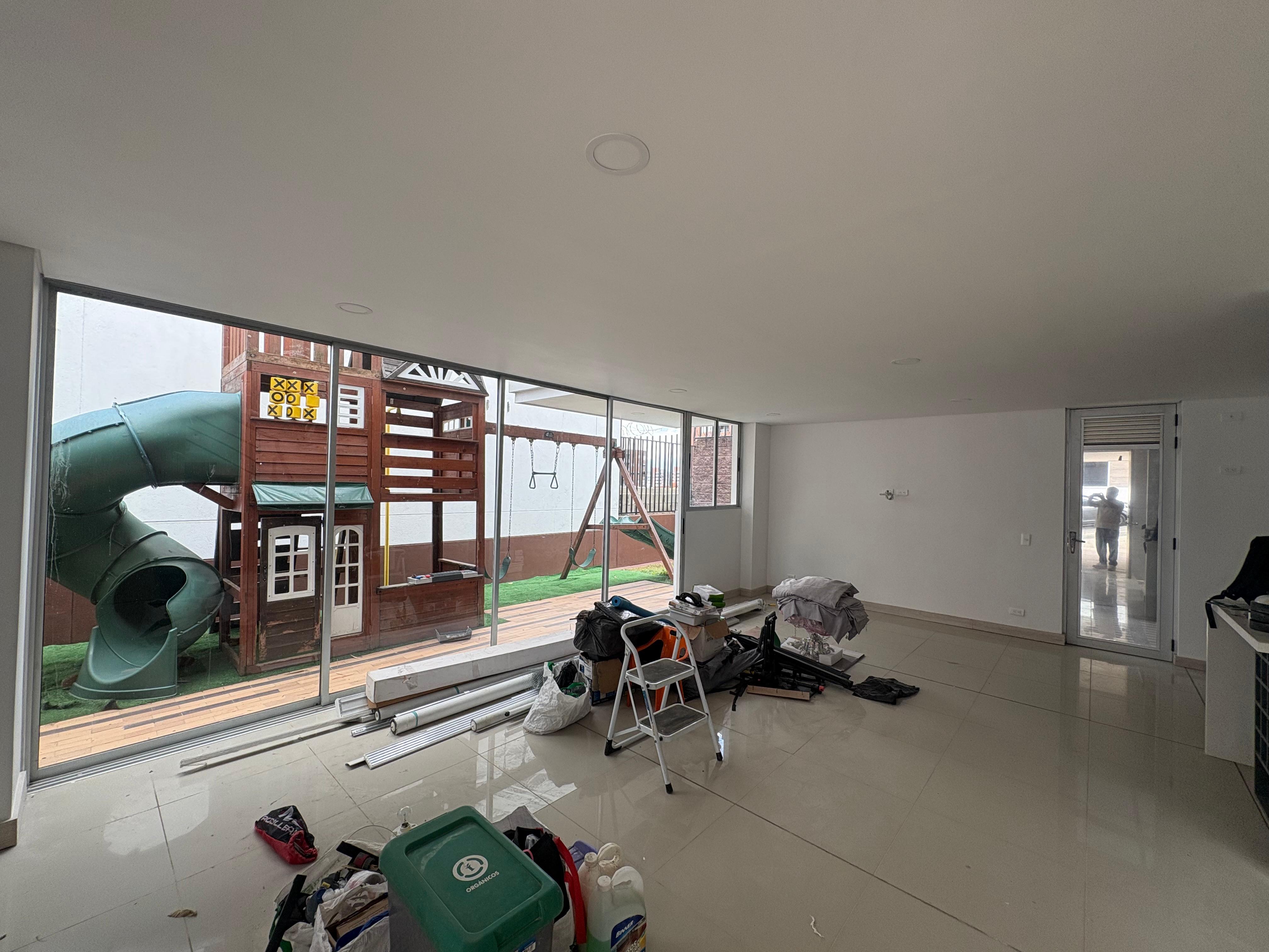 ARRIENDO CASA, ENVIGADO ESMERALDAL