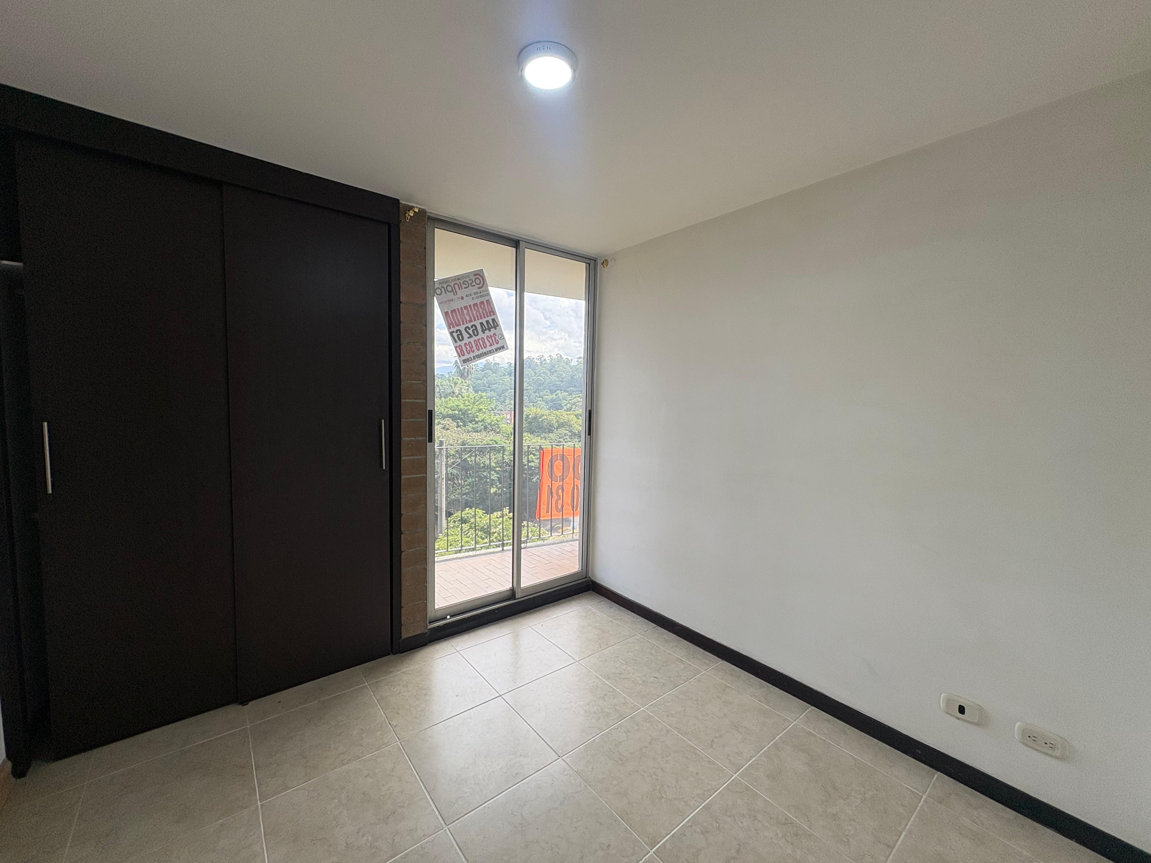 ARRIENDO APARTAMENTO, AV PALMAS