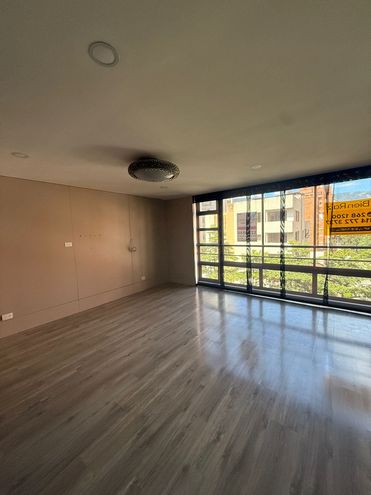 ARRIENDO APARTAESTUDIO TIPO LOFT - CONQUISTADORES