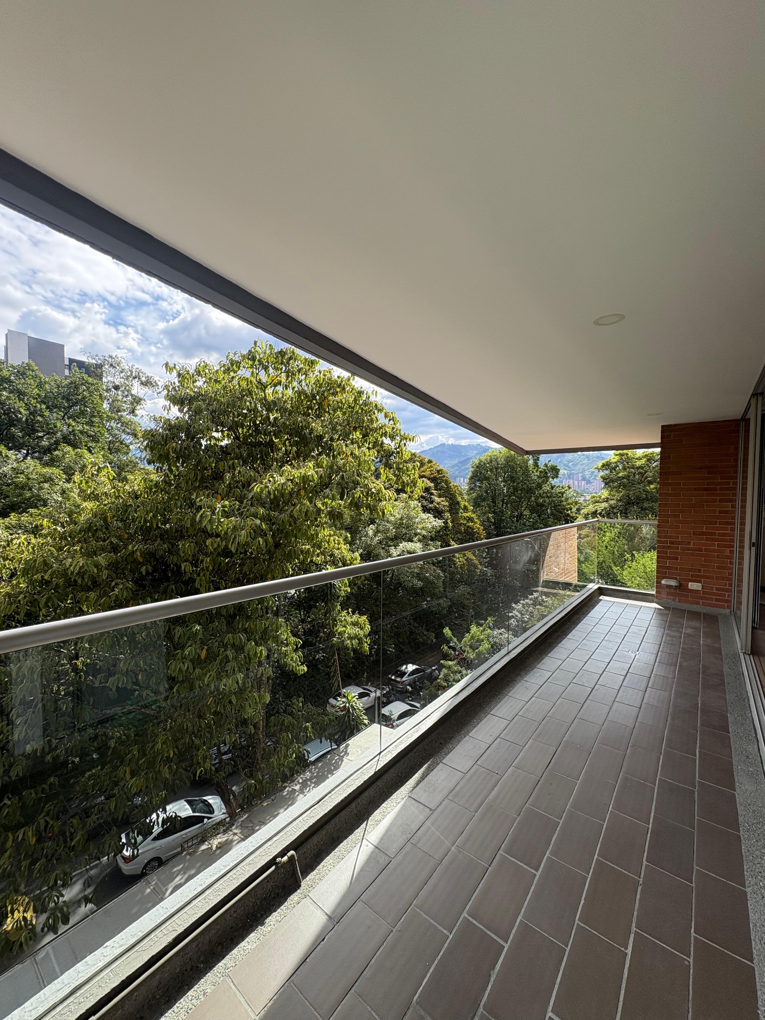 ARRIENDO APARTAMENTO, POBLADO SANTA MARIA DE LOS ANGELES