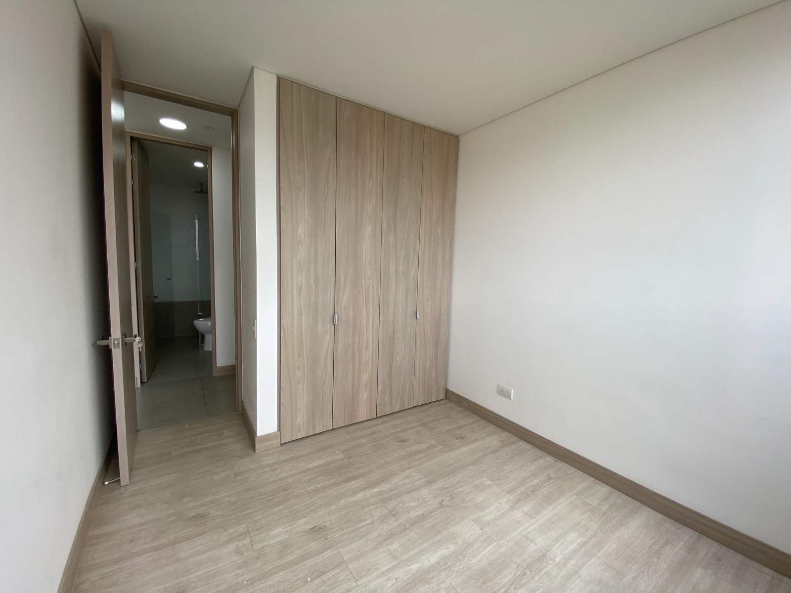 ARRIENDO APARTAMENTO - ENVIGADO LOMA DEL CHOCHO