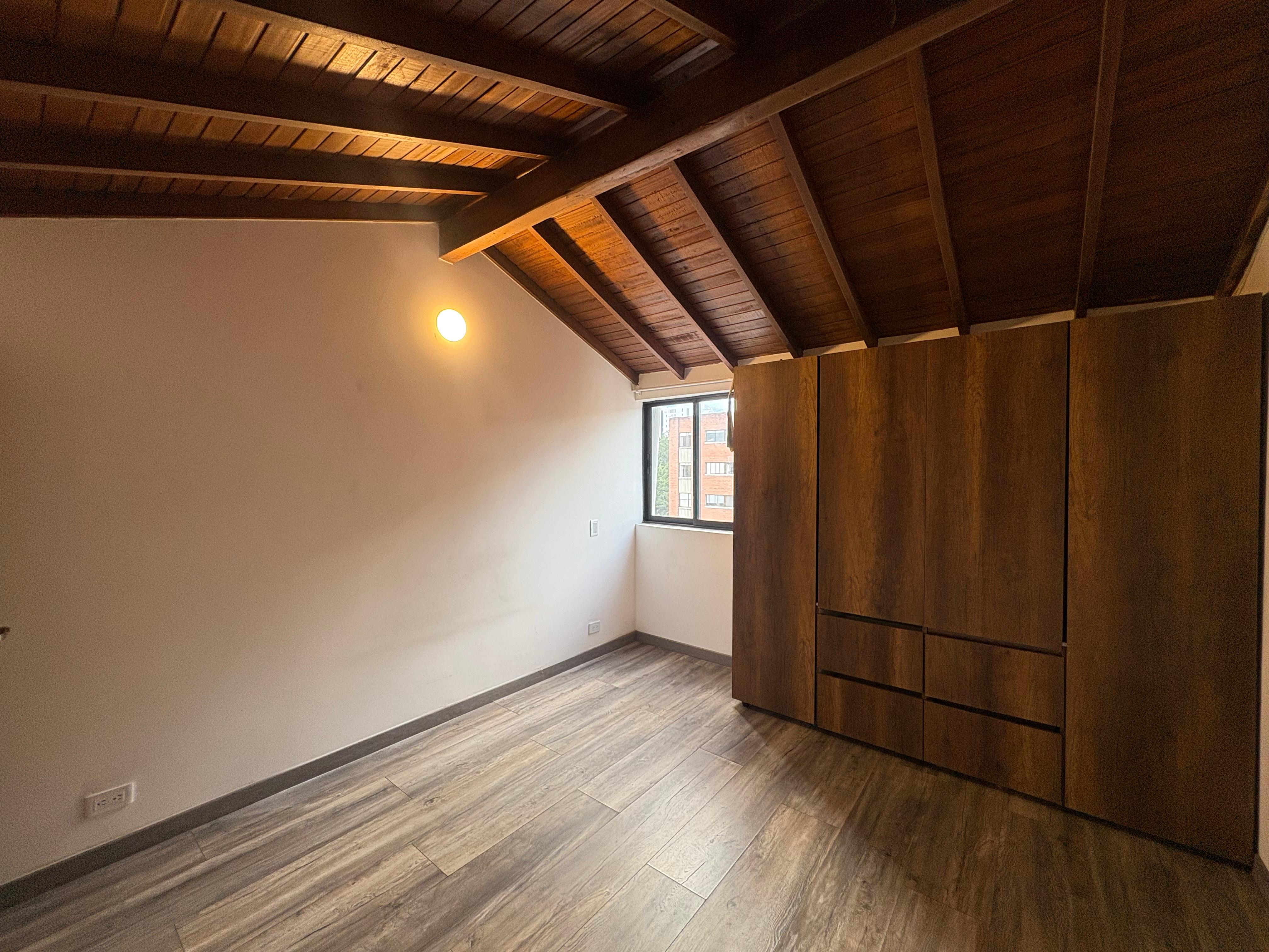 ARRIENDO APARTAMENTO, LAURELES PRIMER PARQUE