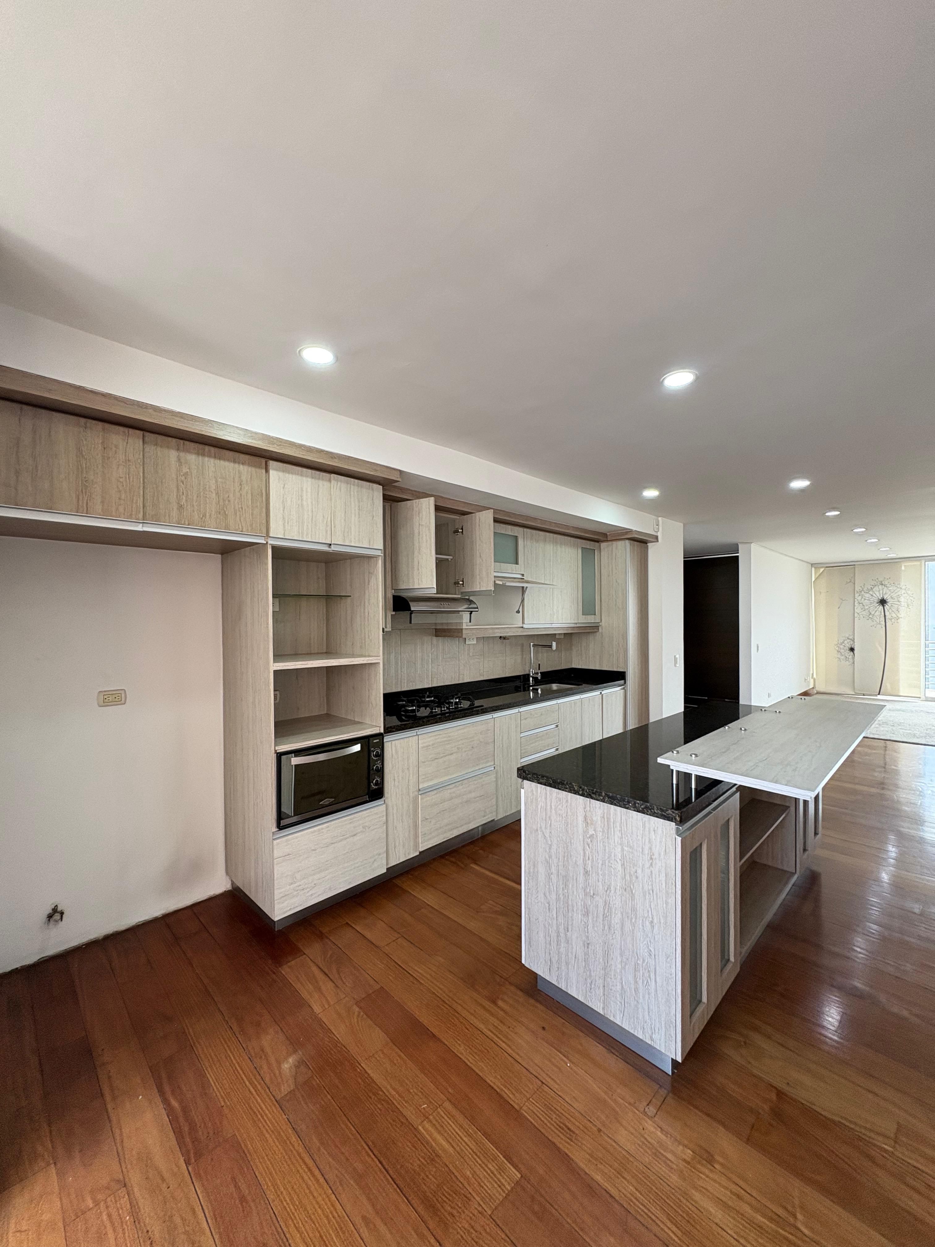 ARRIENDO APARTAMENTO, CONQUISTADORES