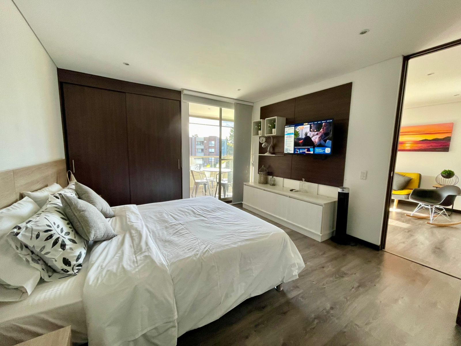 ARRIENDO APARTA HOTEL AMOBLADO - SECTOR LLANOGRANDE