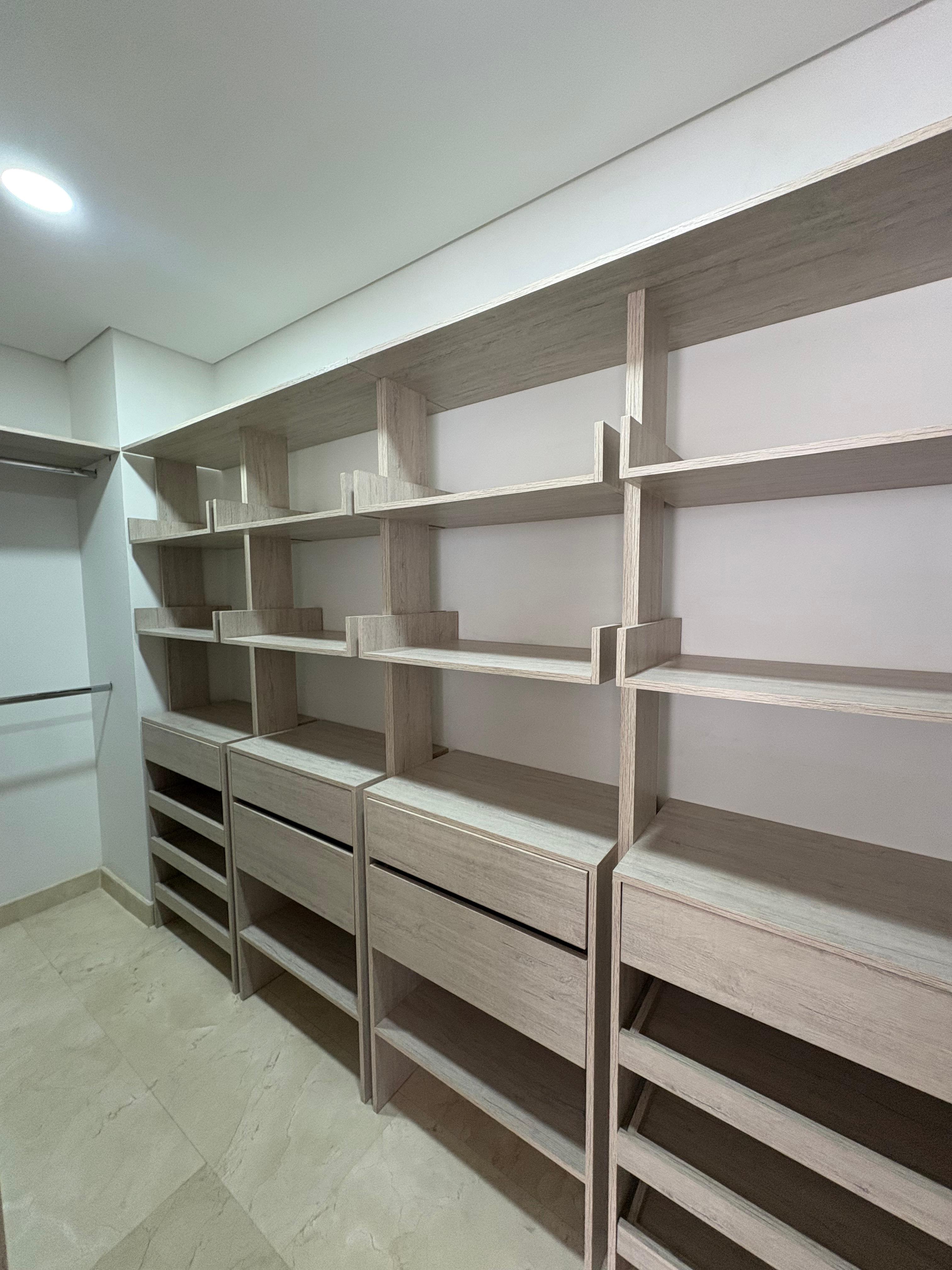 ARRIENDO APARTAESTUDIO, POBLADO SANTA MARIA DE LOS ANGELES