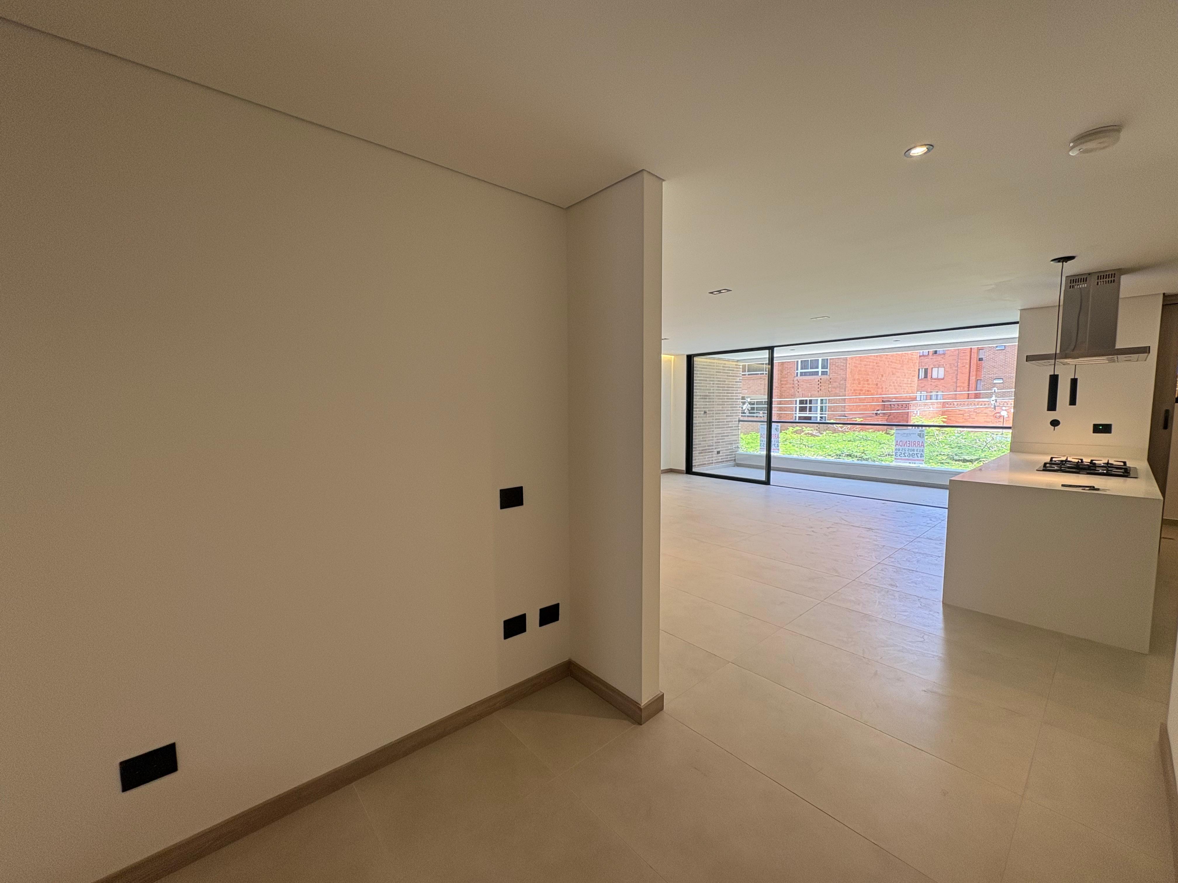 ARRIENDO APARTAMENTO, LAURELES PARA ESTRENAR