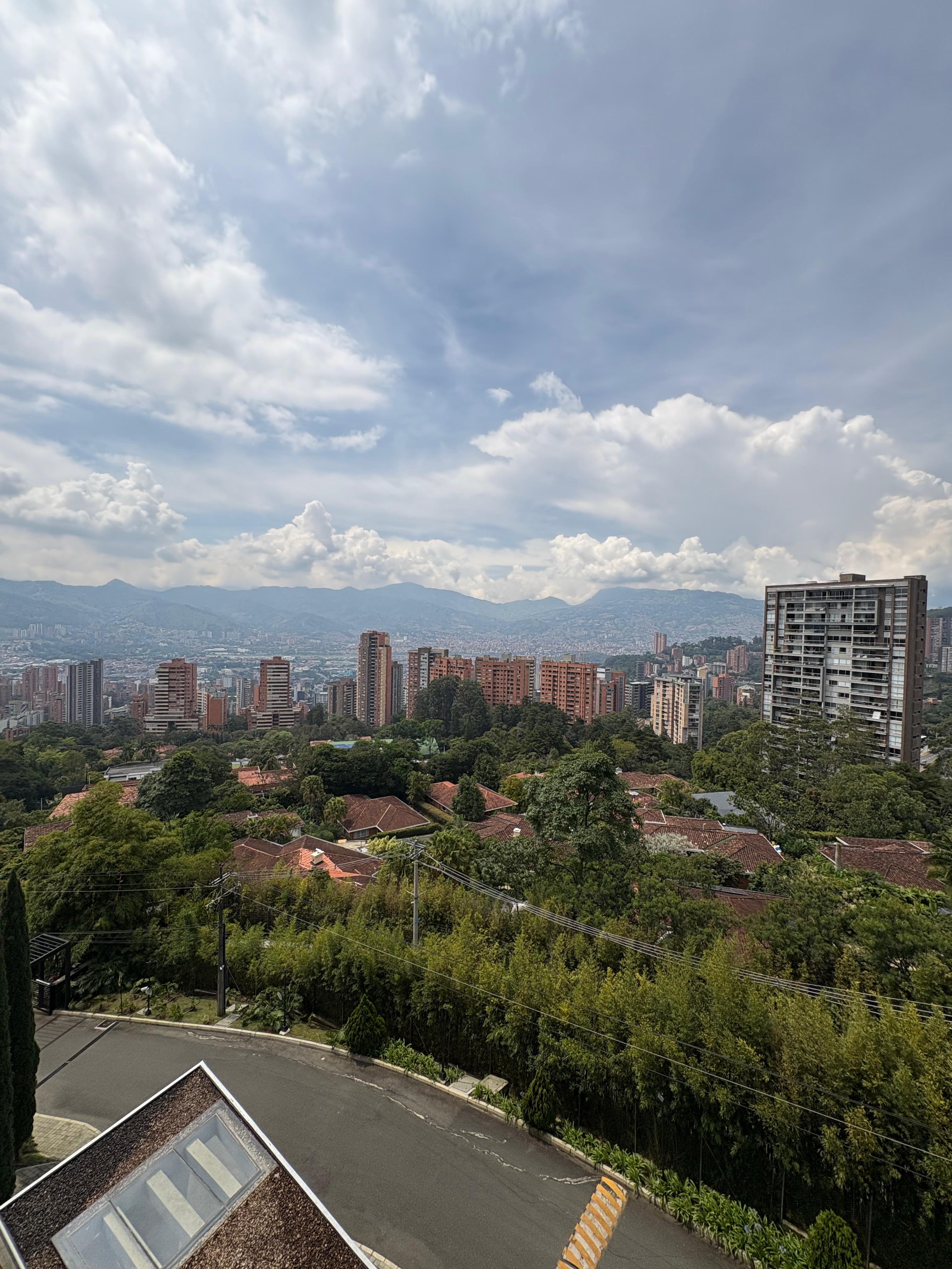 ARRIENDO APARTAMENTO, POBLADO CALERA