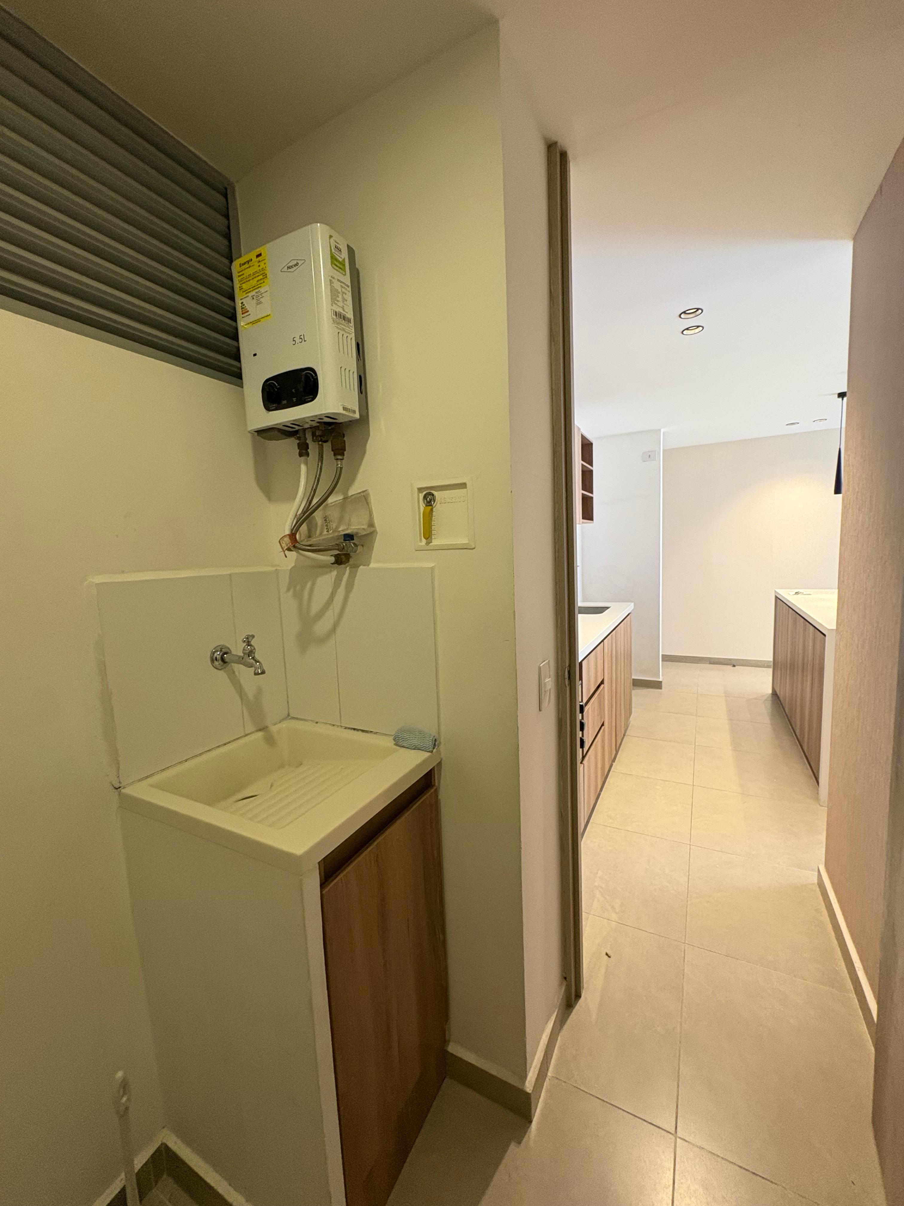 ARRIENDO APARTAMENTO, POBLADO CIUDAD DEL RIO