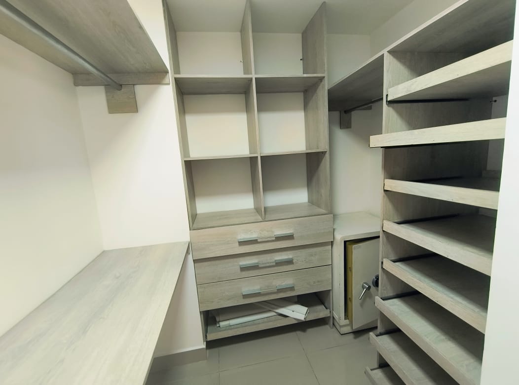 ARRIENDO APARTAMENTO - POBLADO LOMA DE LOS PARRA