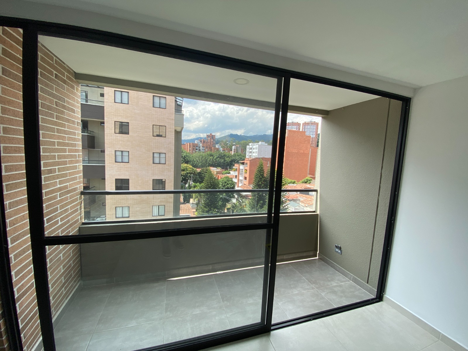 ARRIENDO APARTAMENTO, CASTELLANA