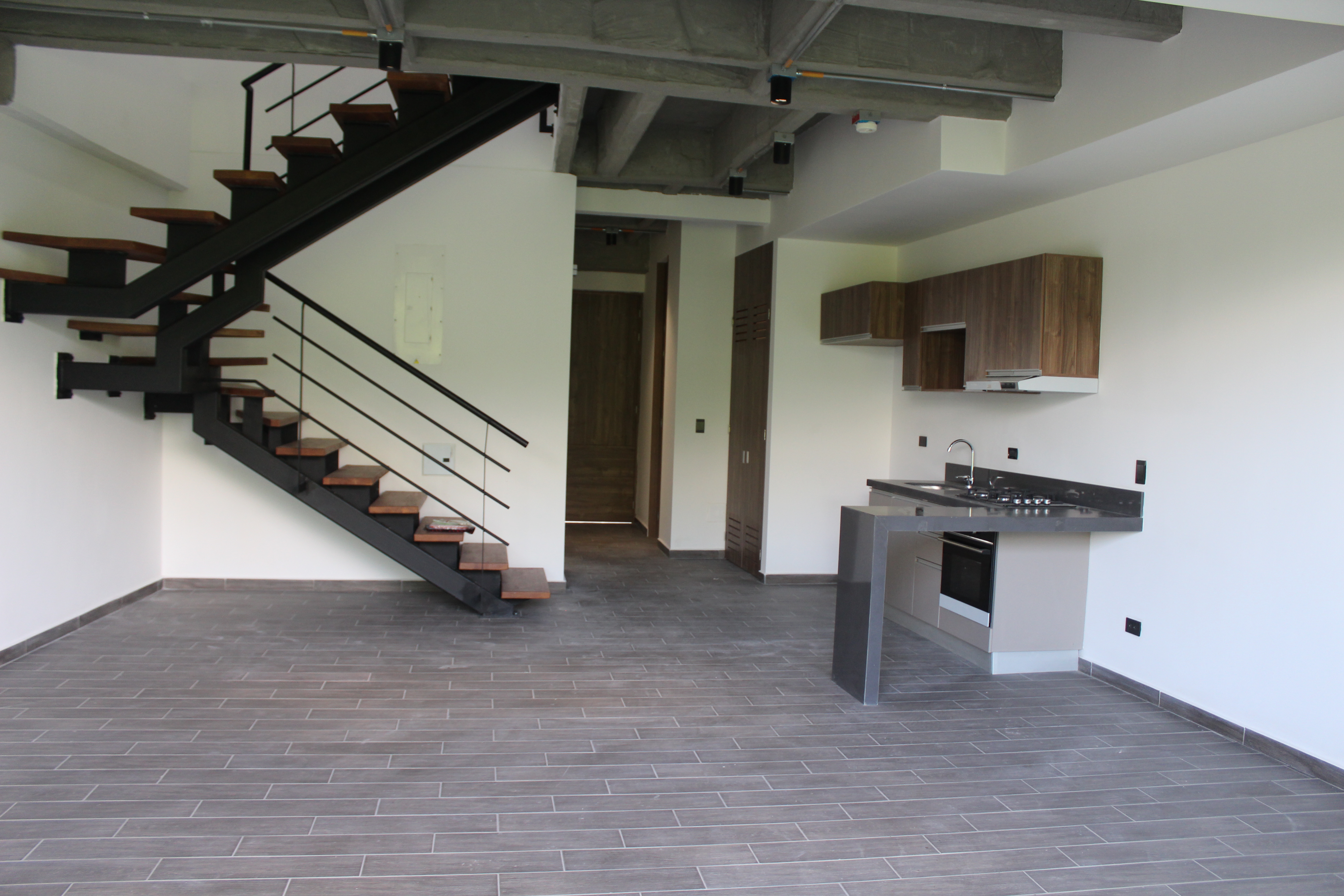 Arriendo apartamento tipo loft en ciudad jardin , cali