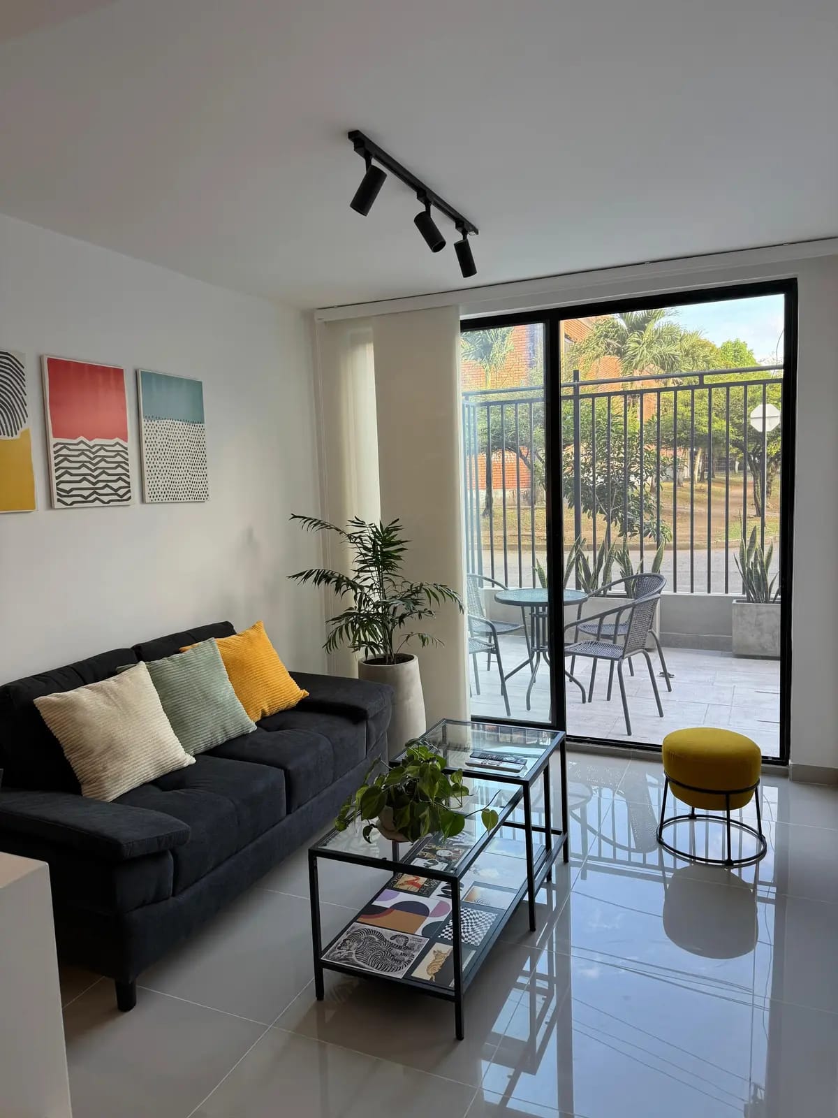 EN VENTA HERMOSO APARTAESTUDIO EN EL REFUGIO, CALI 