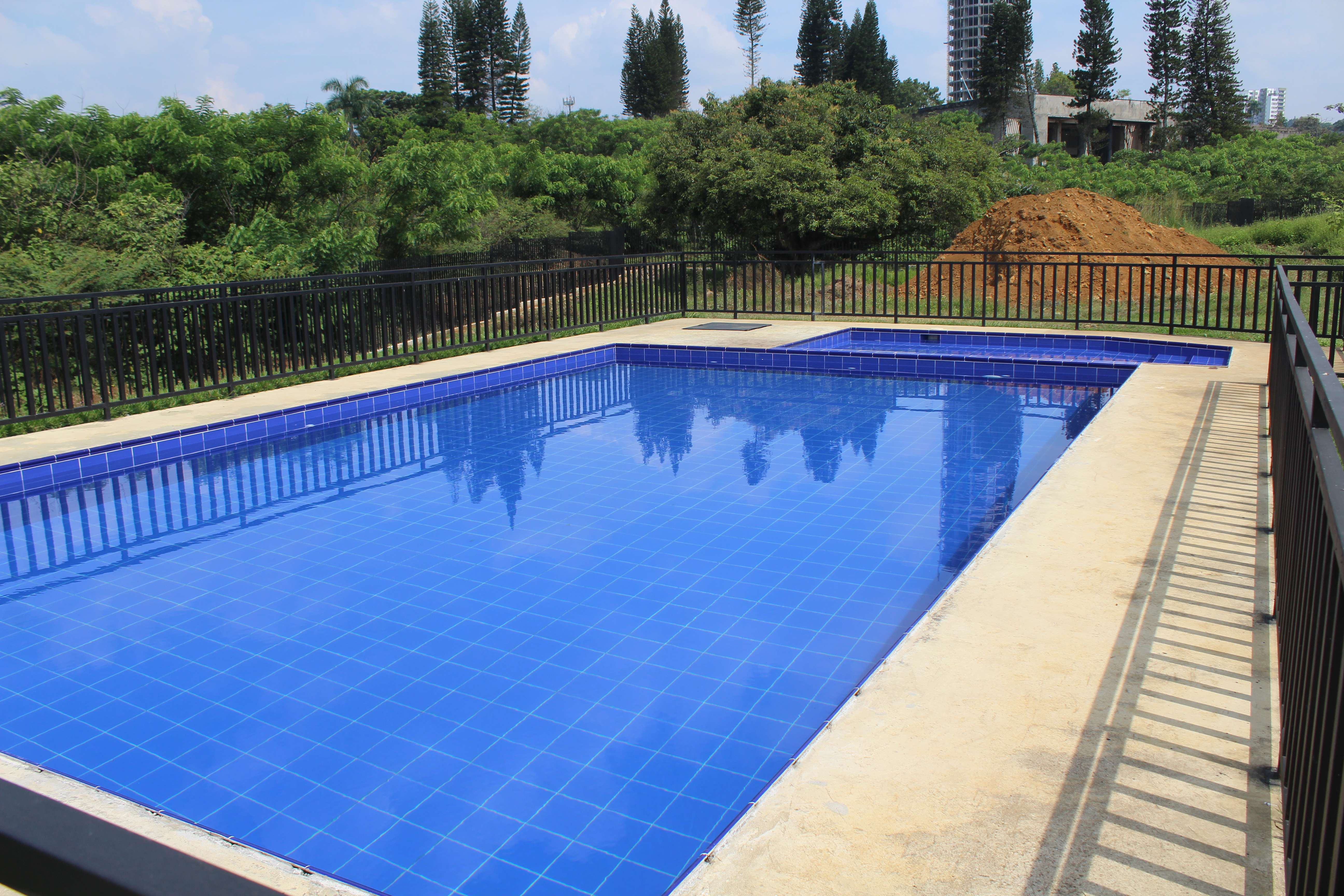 Vendo hermoso lote en condominio en ciudad jardin, Cali