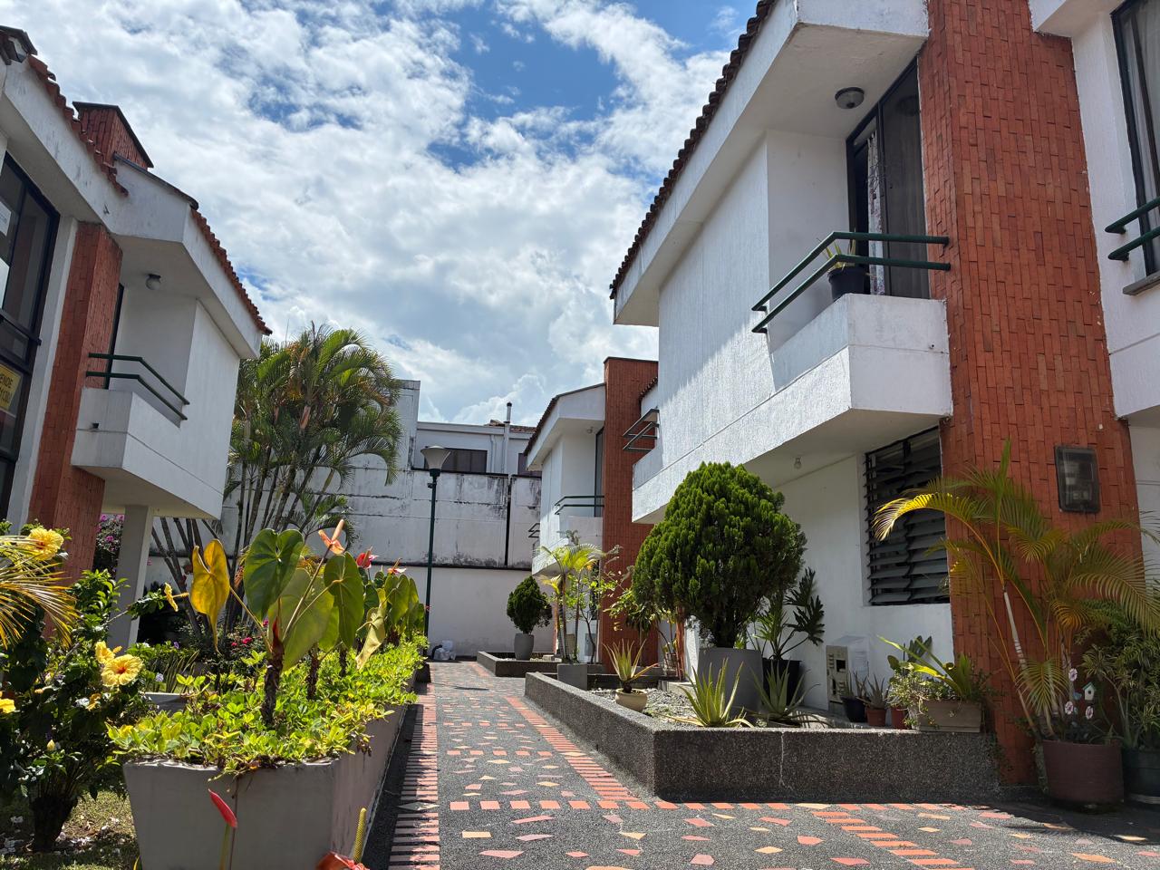 Avenida De Las Américas