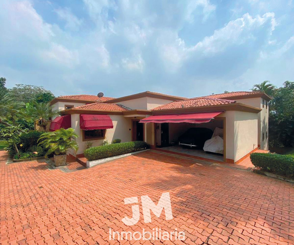 CASA EN VENTA EN LOMA DE LA RIVERITA