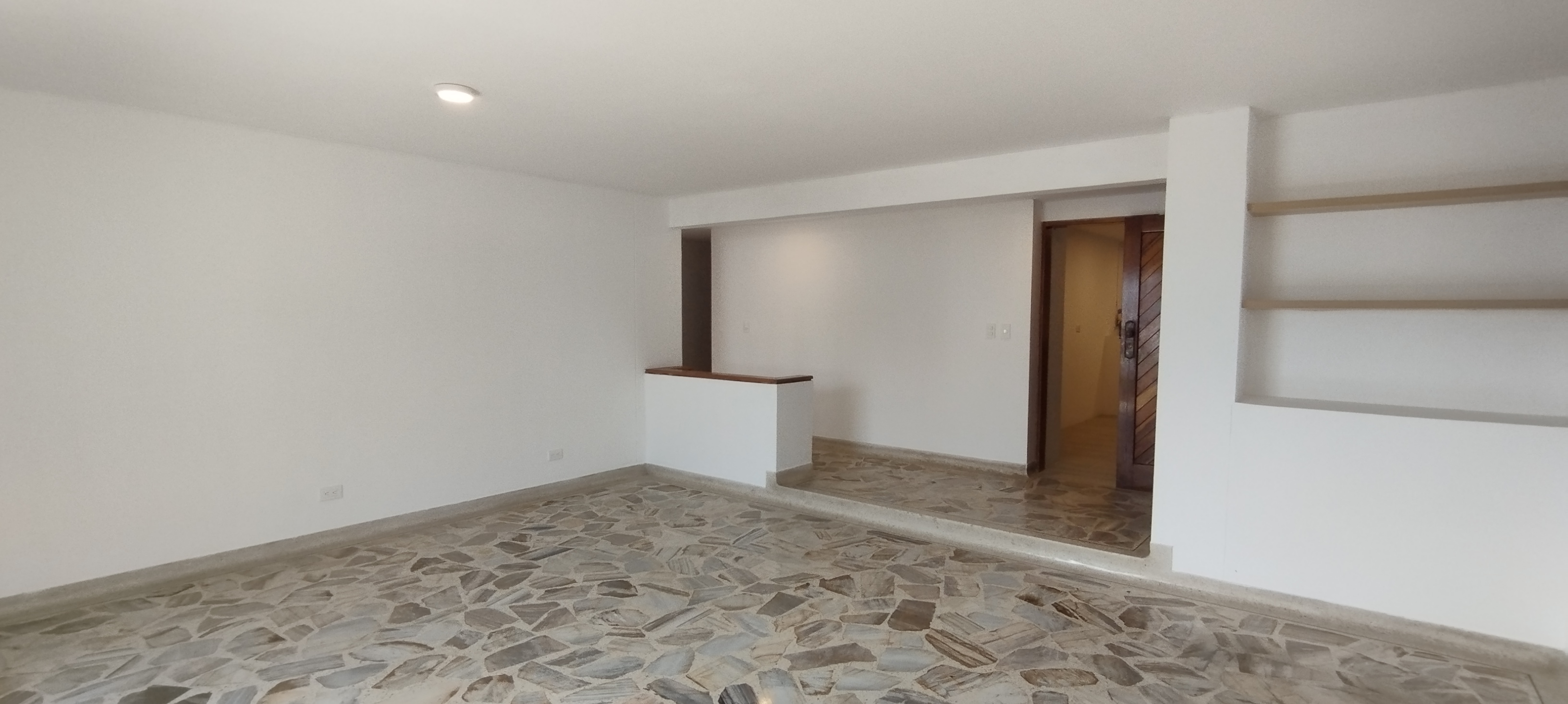 APARTAMENTO EN LA ARBOLEDA CALI