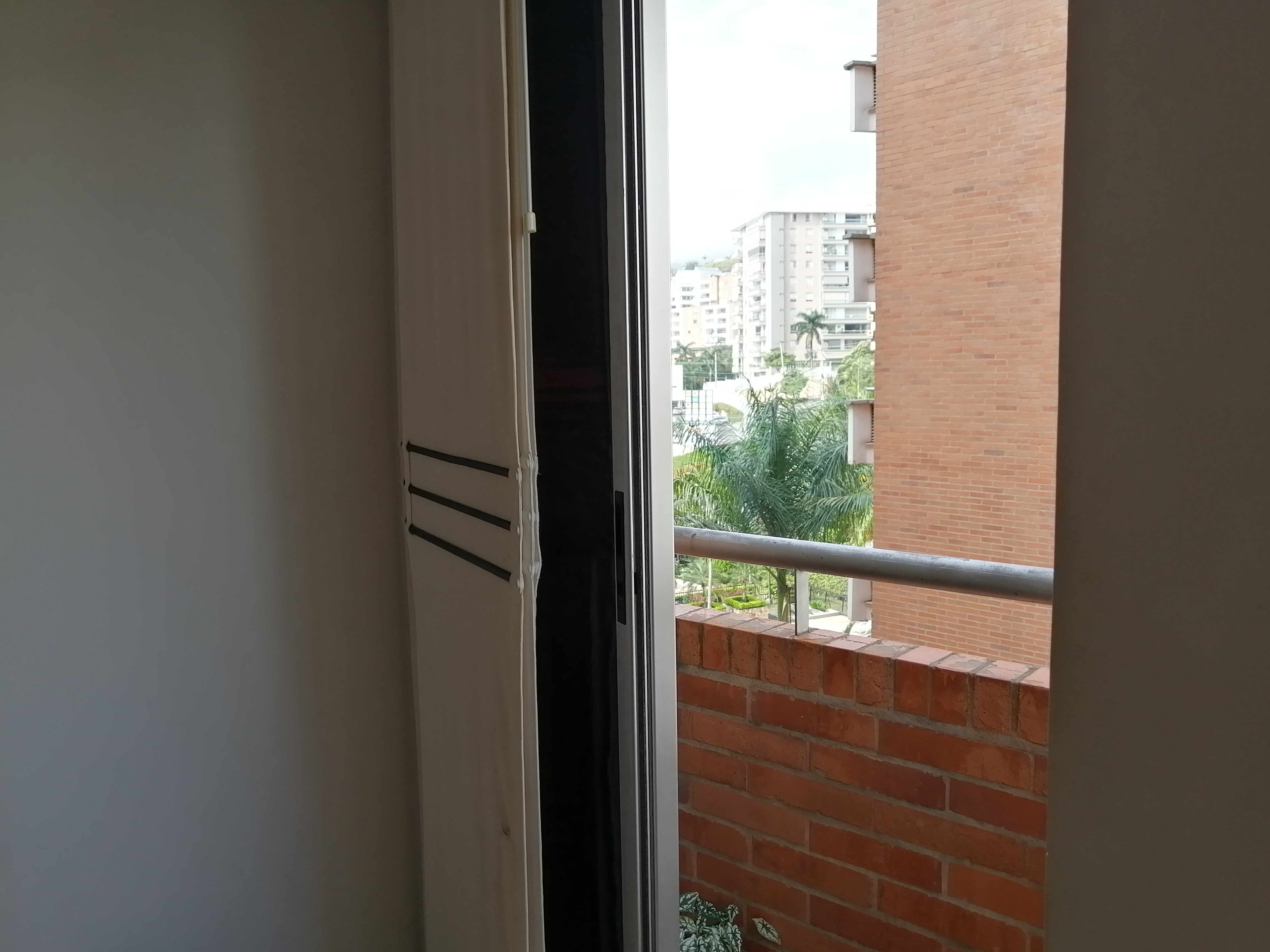 VENDEMOS LINDO APARTAMENTO EN TORRES DE CAMELOT