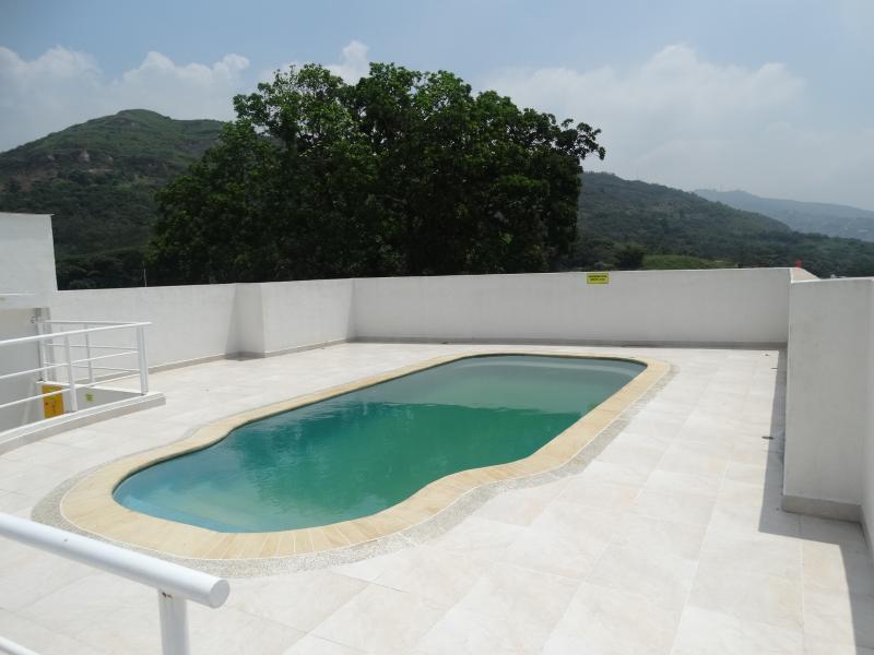 APARTAMENTO EN VENTA EN BARRIO  EL REFUGIO EN CALI