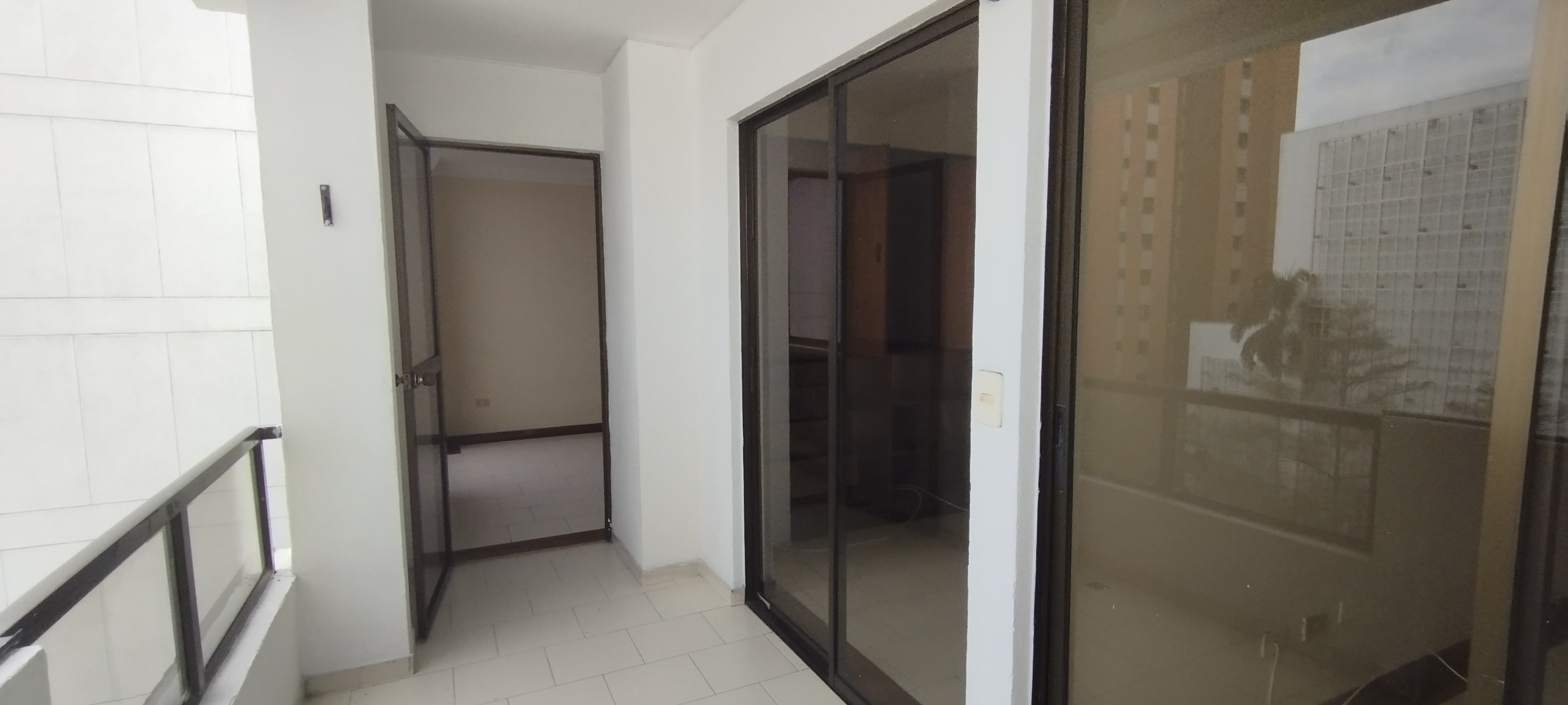 SE VENDE APTO EN EL BARRIO JUANAMBU DE CALI