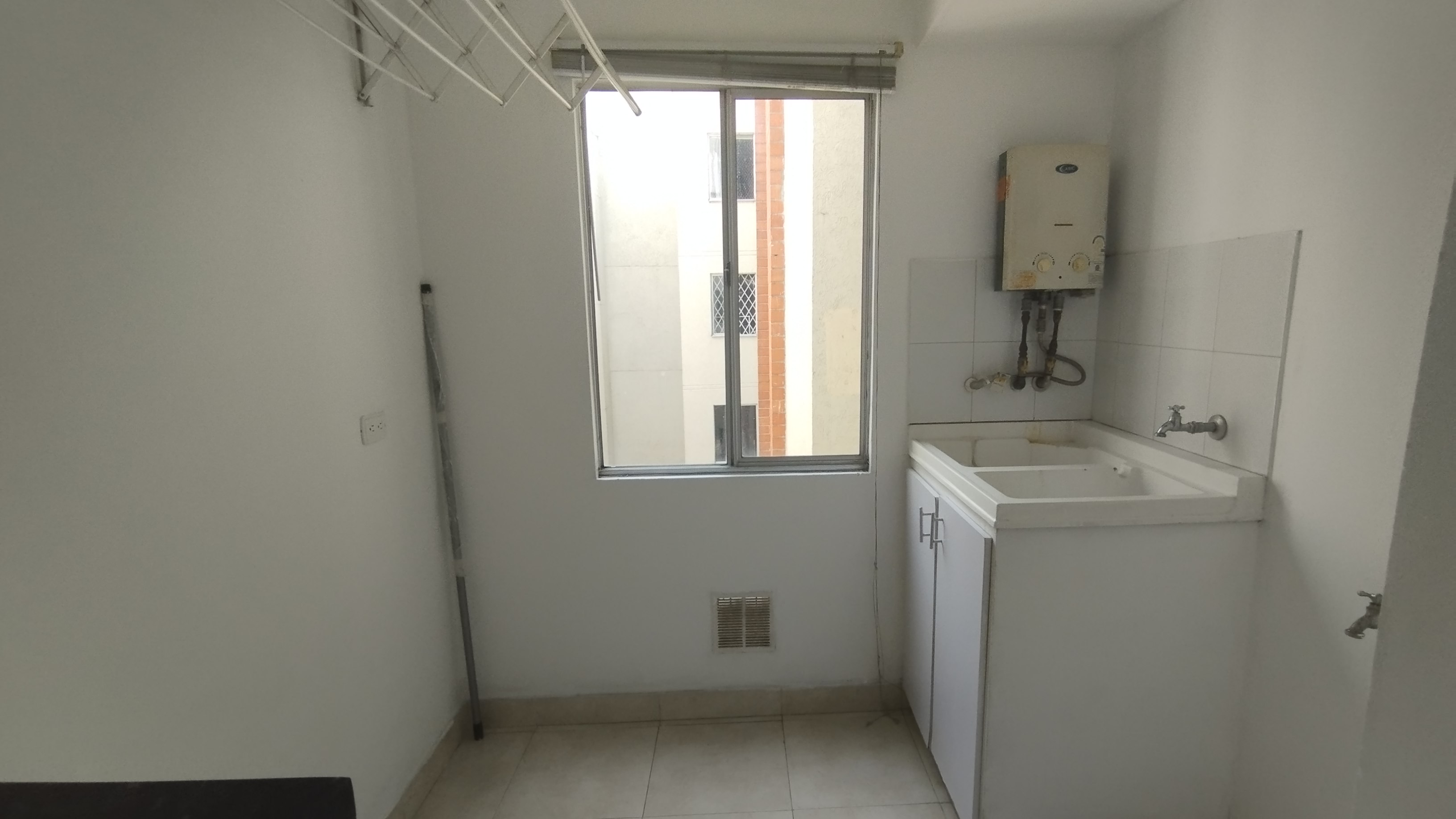 APARTAMENTO EN VENTA EN TORRES DE SANTORINO CALI