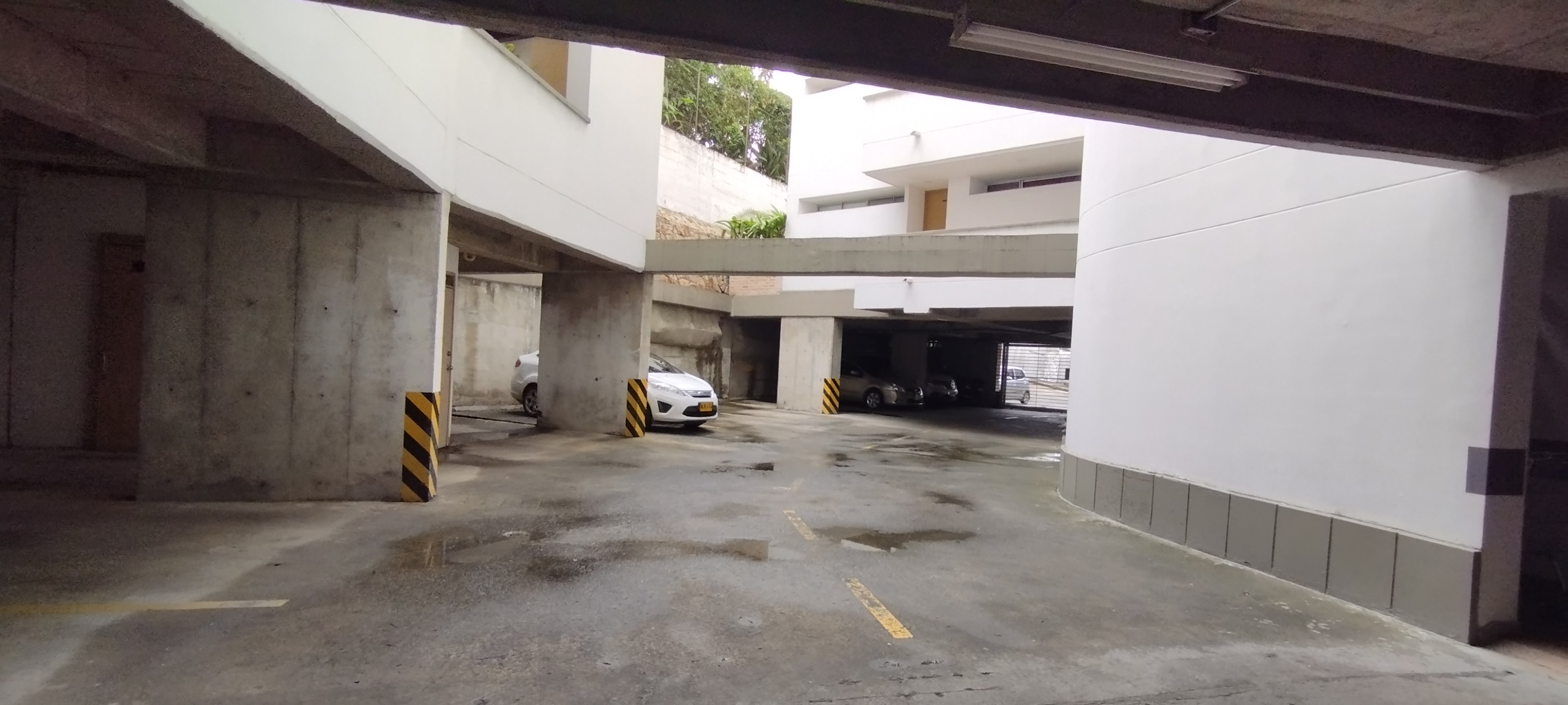 VENDO APARTAMENTO DE DOS DORMITORIOS EN EL BARRIO EL PEÑON - CALI