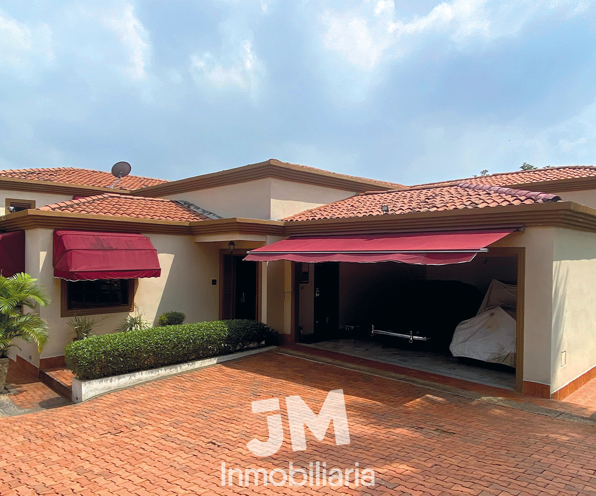CASA EN VENTA EN LOMA DE LA RIVERITA