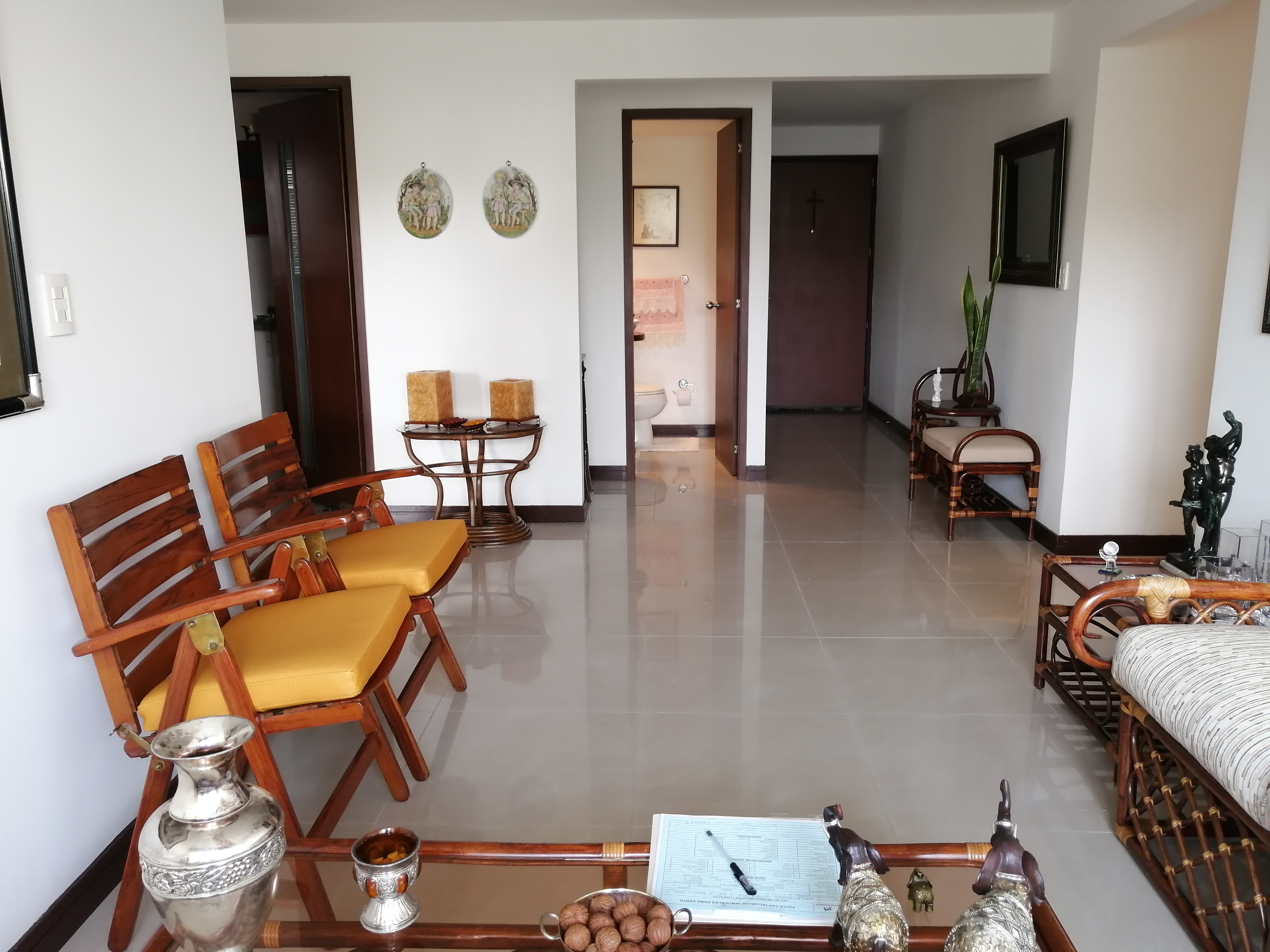 VENDEMOS LINDO APARTAMENTO EN TORRES DE CAMELOT